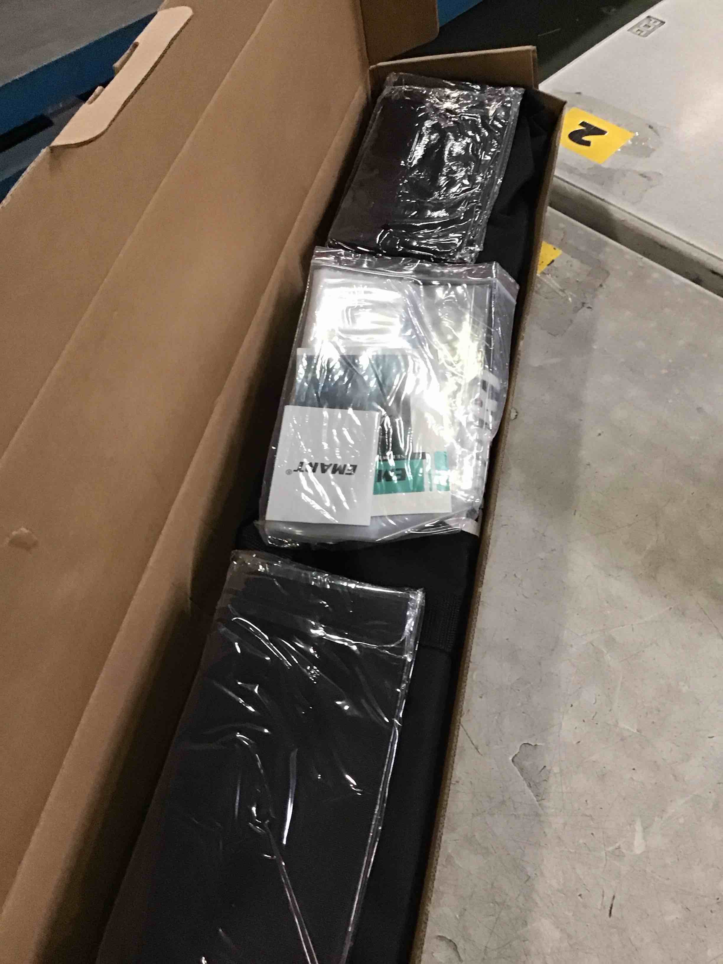 https://s3.amazonaws.com/lotting-images-prod/bidfta/PNK3573220_1751033984502.jpeg