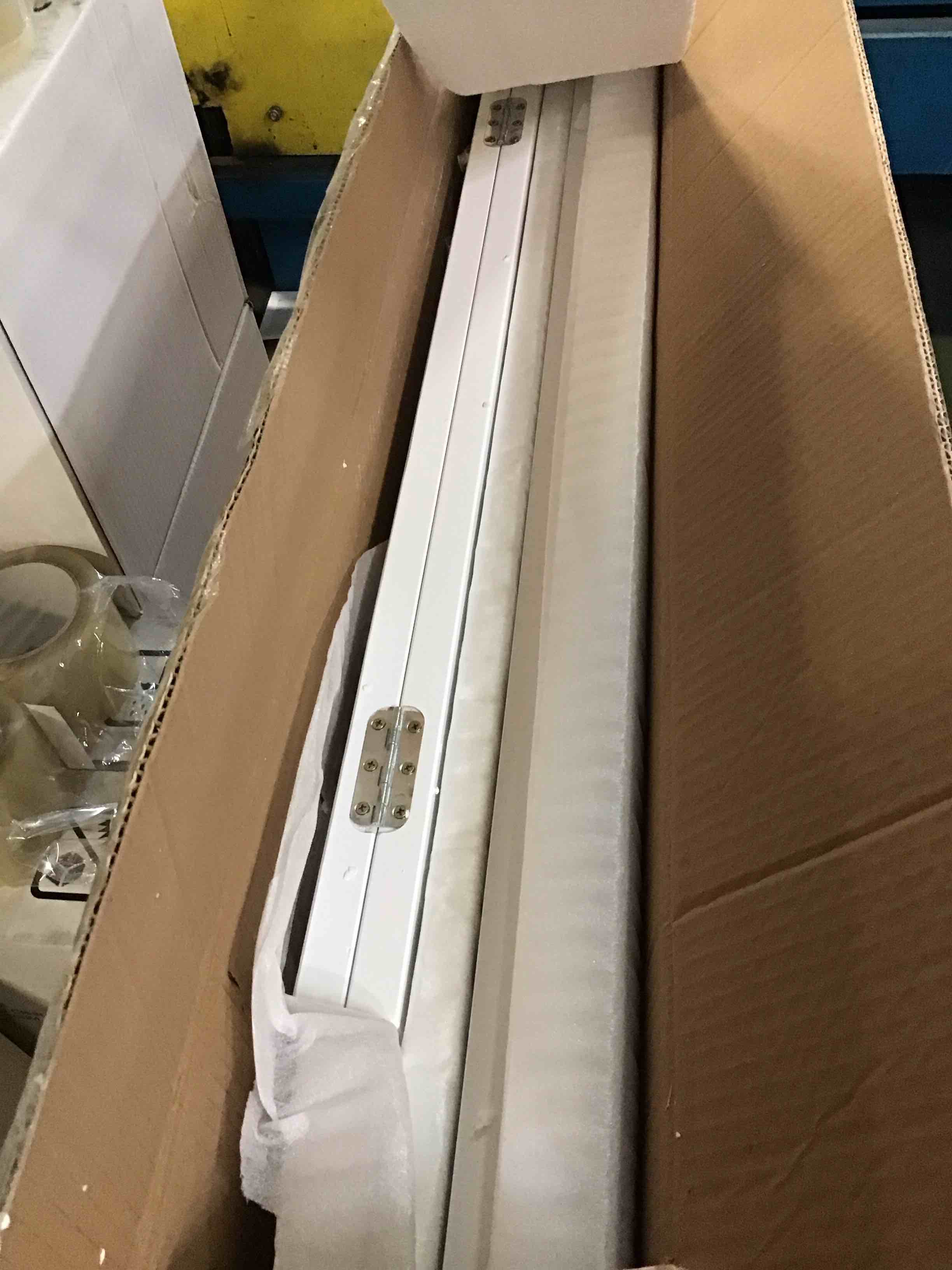 https://s3.amazonaws.com/lotting-images-prod/bidfta/PNK3573238_1751035868132.jpeg