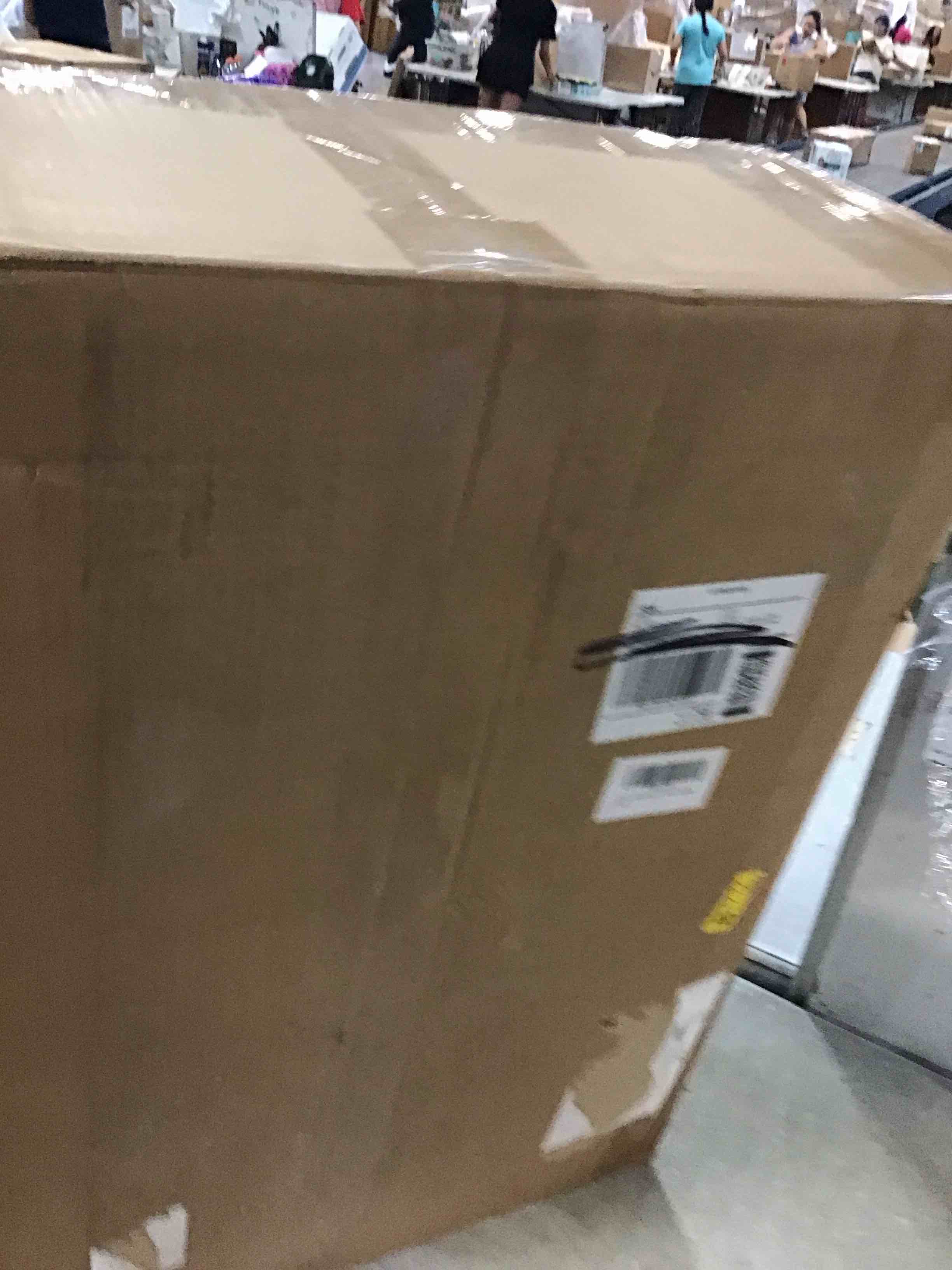 https://s3.amazonaws.com/lotting-images-prod/bidfta/PNK3573281_1751040513778.jpeg