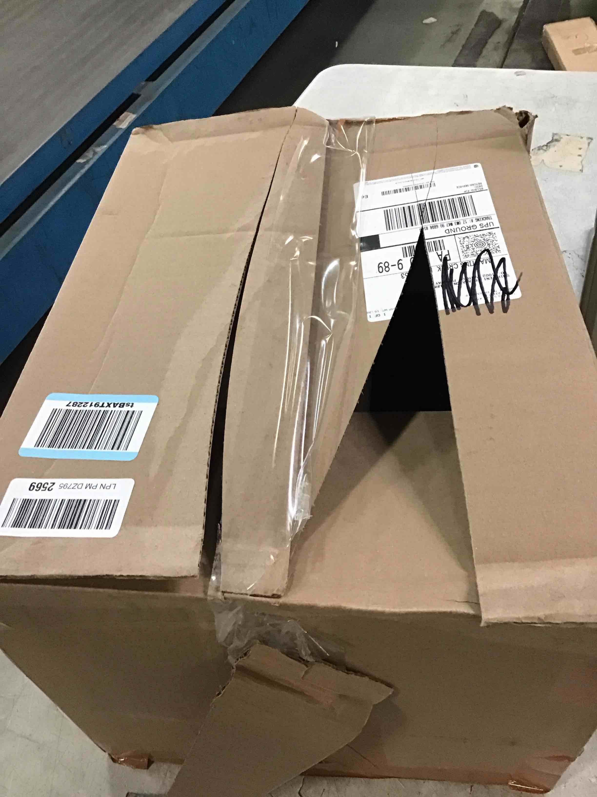https://s3.amazonaws.com/lotting-images-prod/bidfta/PNK3573290_1751041223693.jpeg