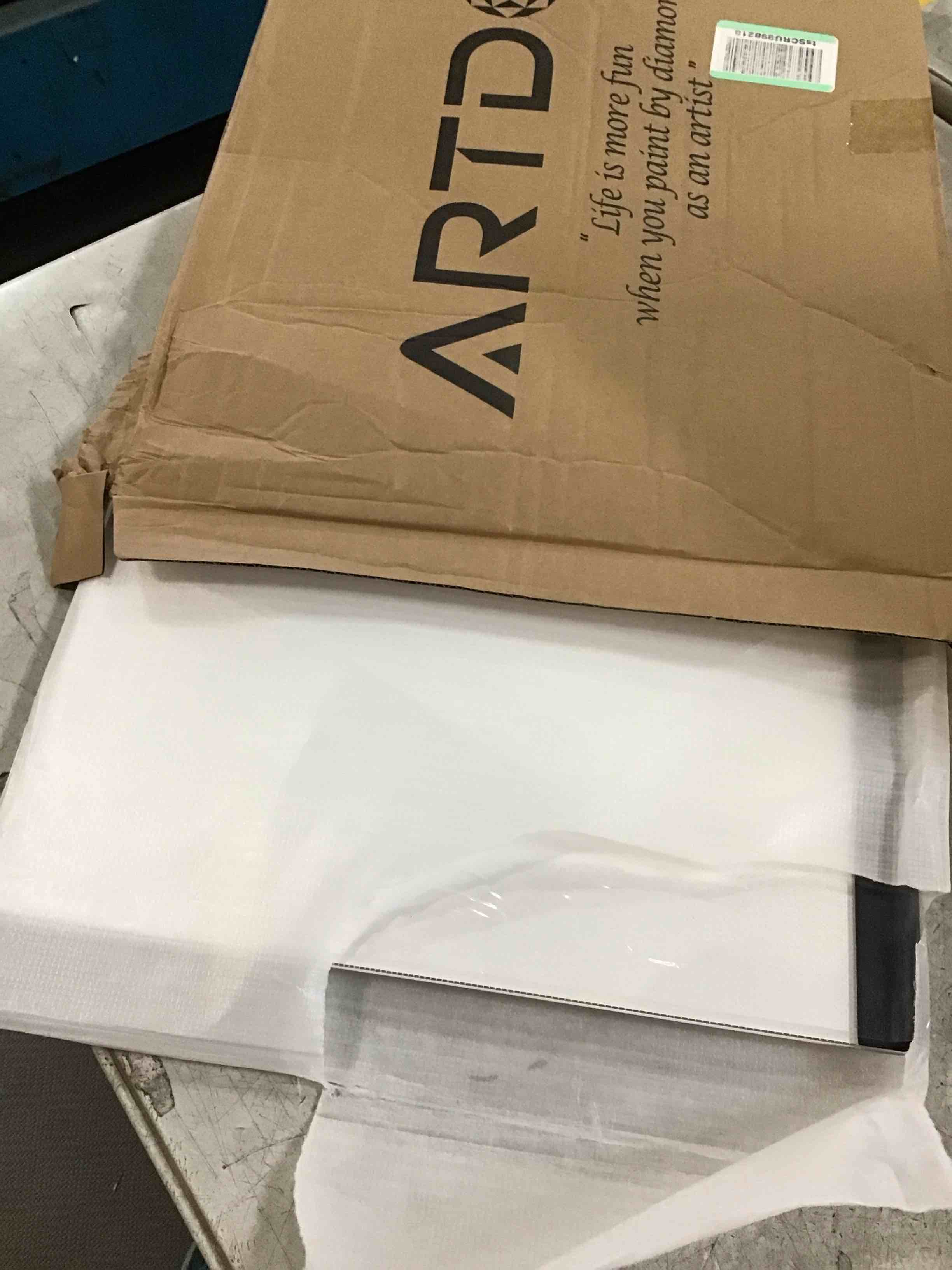 https://s3.amazonaws.com/lotting-images-prod/bidfta/PNK3573301_1751044648291.jpeg