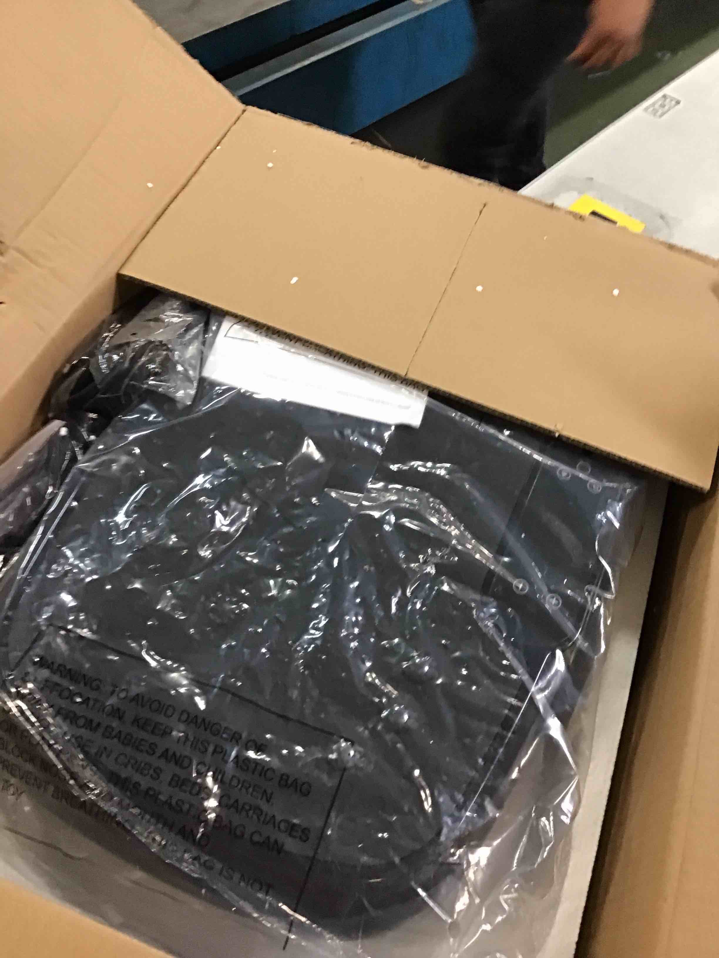 https://s3.amazonaws.com/lotting-images-prod/bidfta/PNK3573303_1751044902861.jpeg