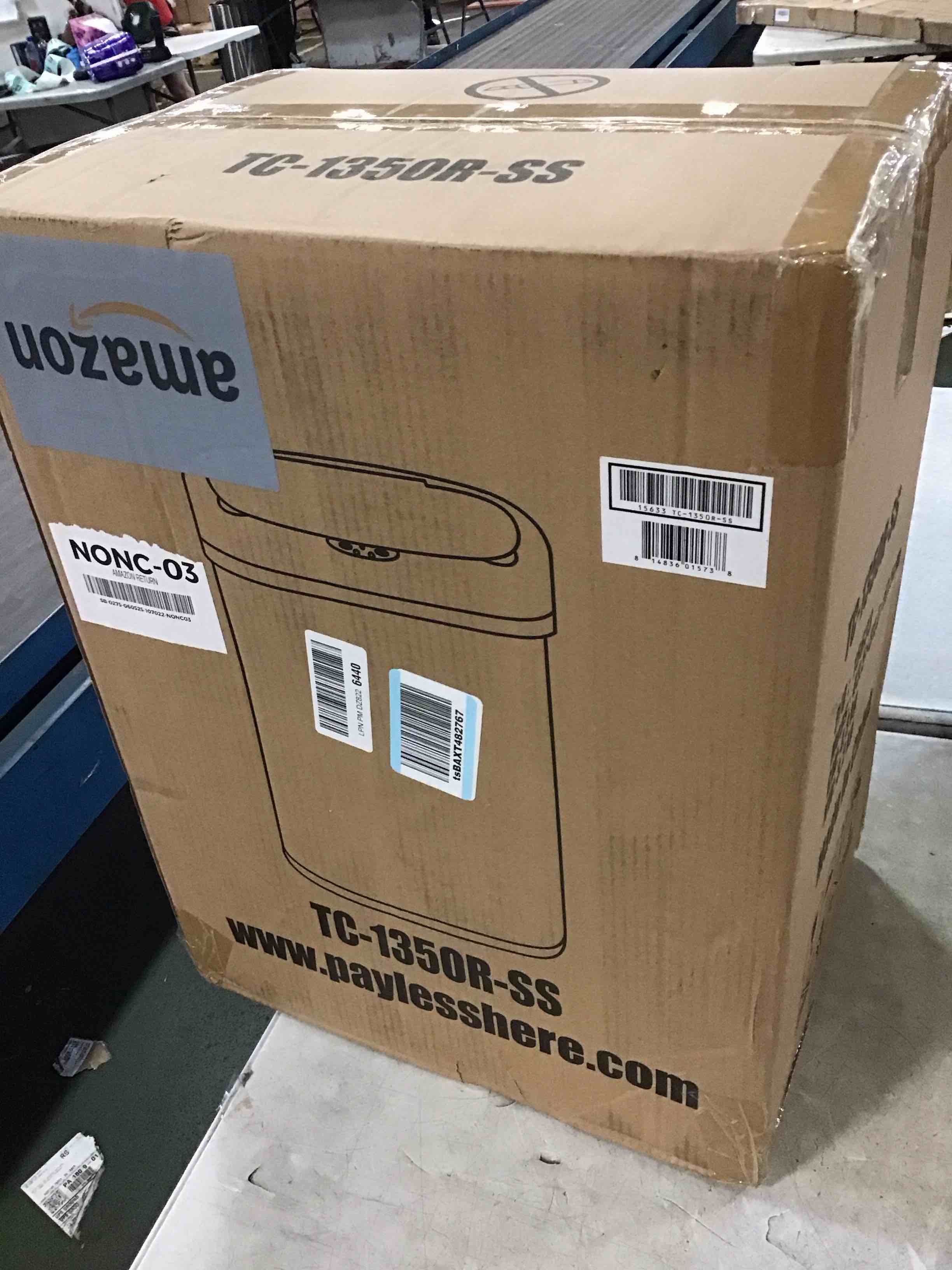 https://s3.amazonaws.com/lotting-images-prod/bidfta/PNK3573374_1751052748427.jpeg
