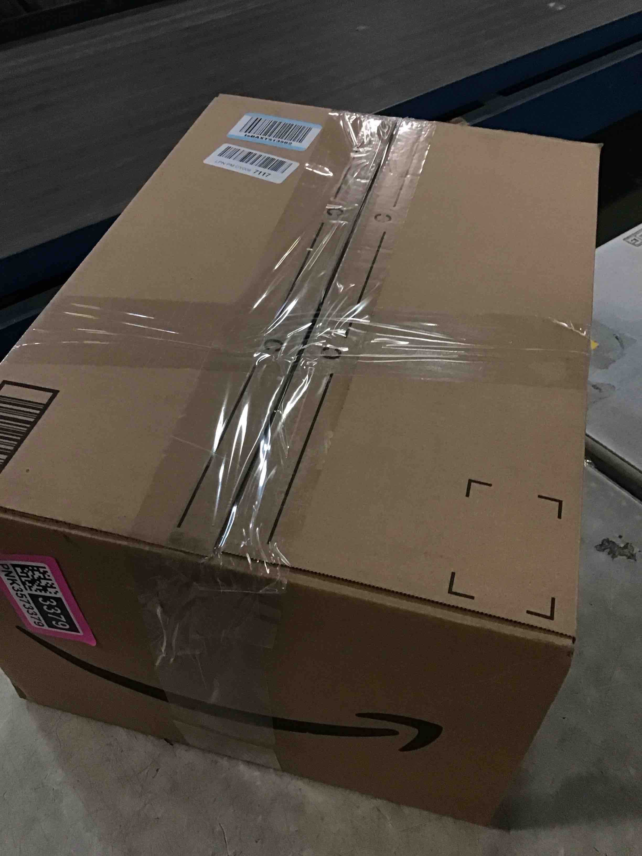 https://s3.amazonaws.com/lotting-images-prod/bidfta/PNK3573379_1751053294536.jpeg