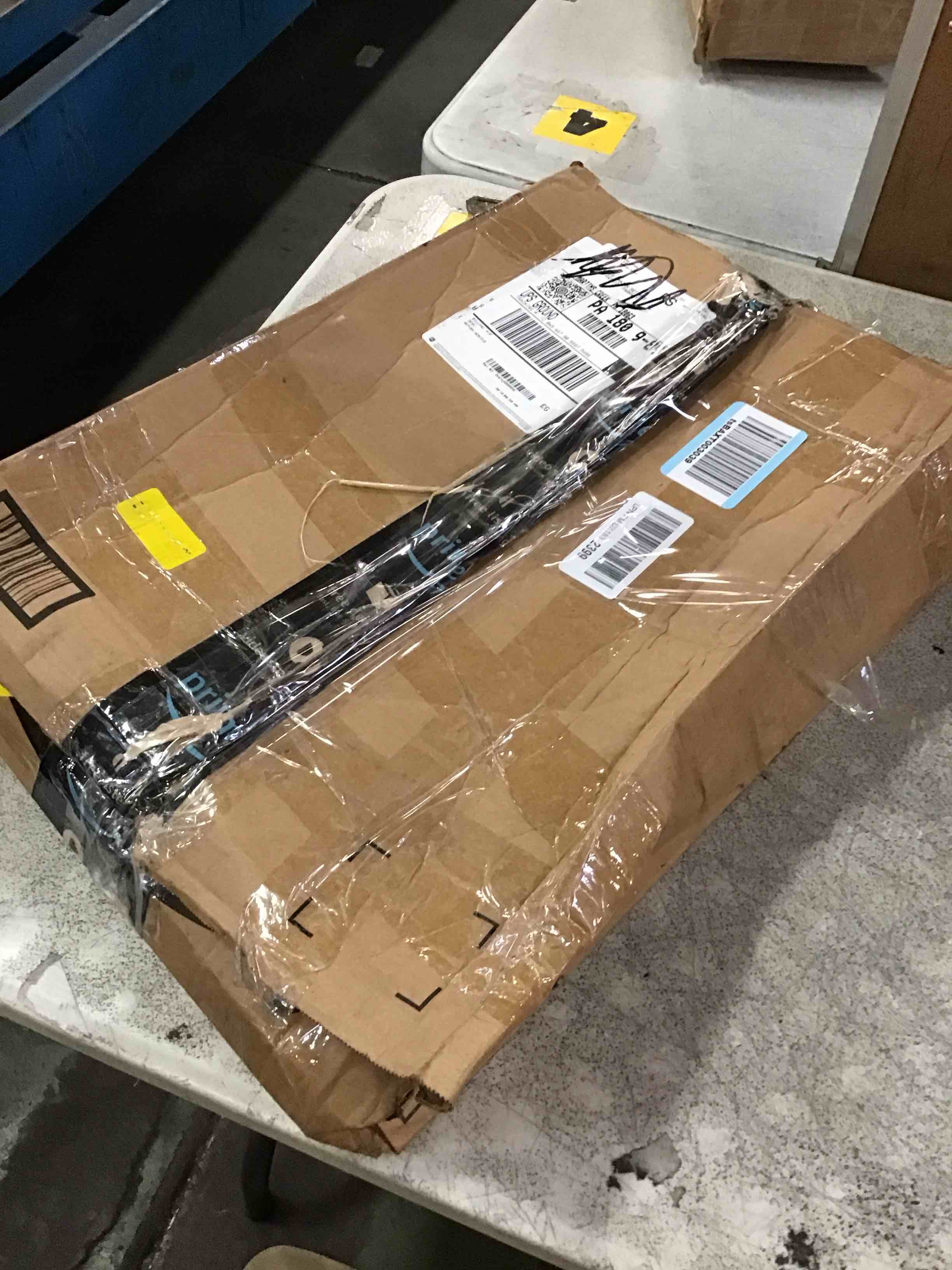 https://s3.amazonaws.com/lotting-images-prod/bidfta/PNK3573398_1751285963669.jpeg
