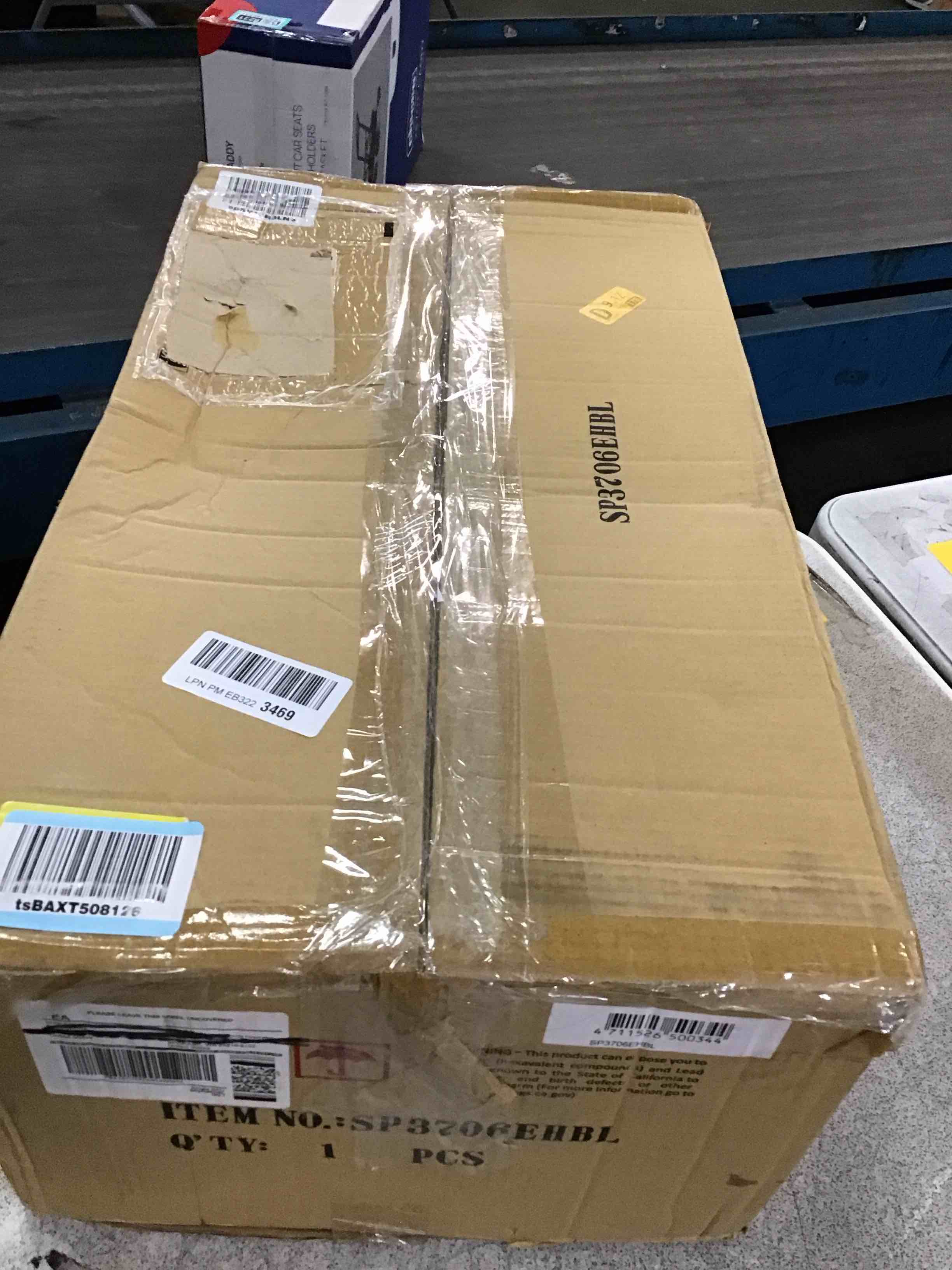 https://s3.amazonaws.com/lotting-images-prod/bidfta/PNK3573420_1751287931801.jpeg