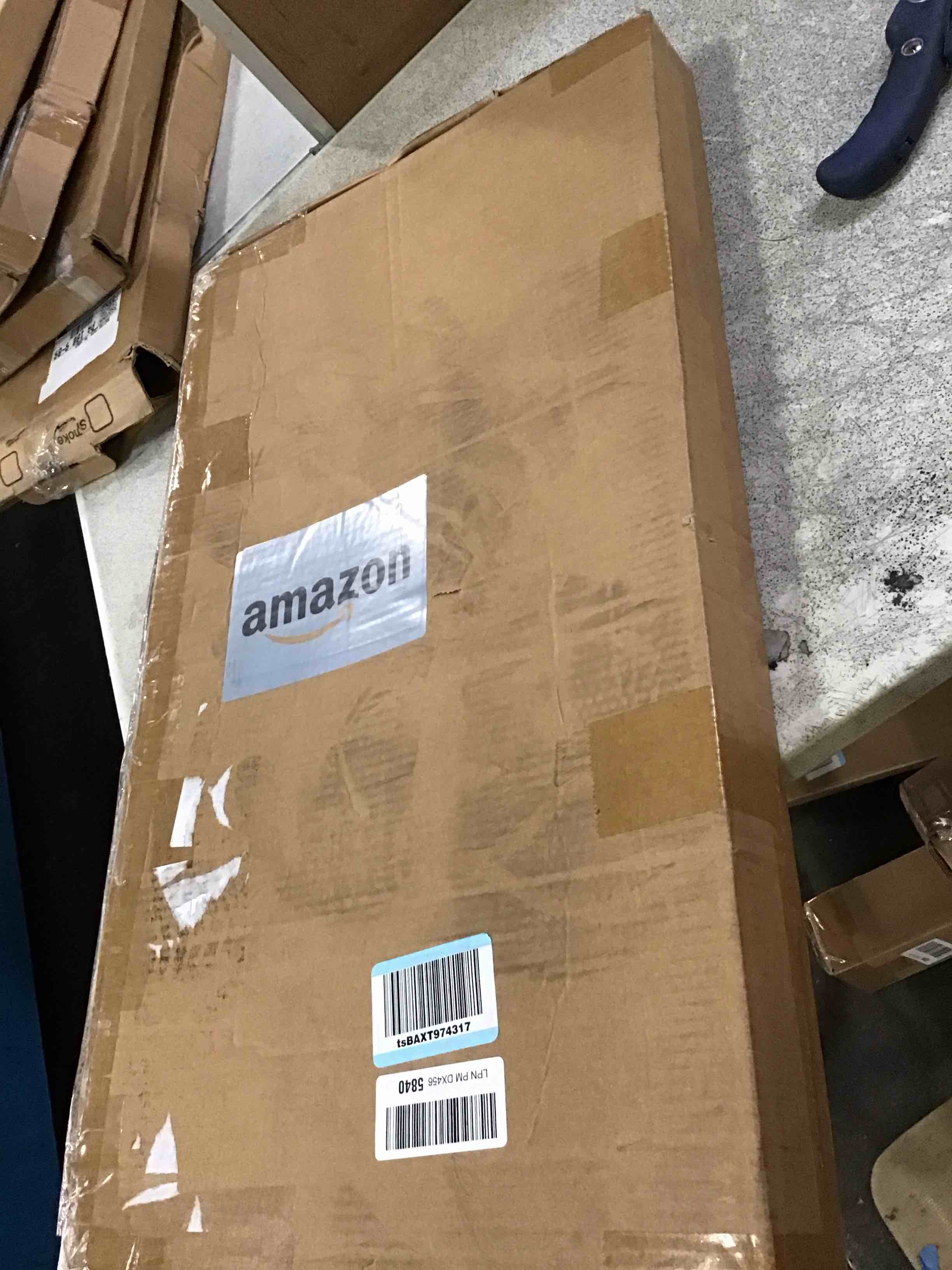 https://s3.amazonaws.com/lotting-images-prod/bidfta/PNK3573495_1751295564646.jpeg