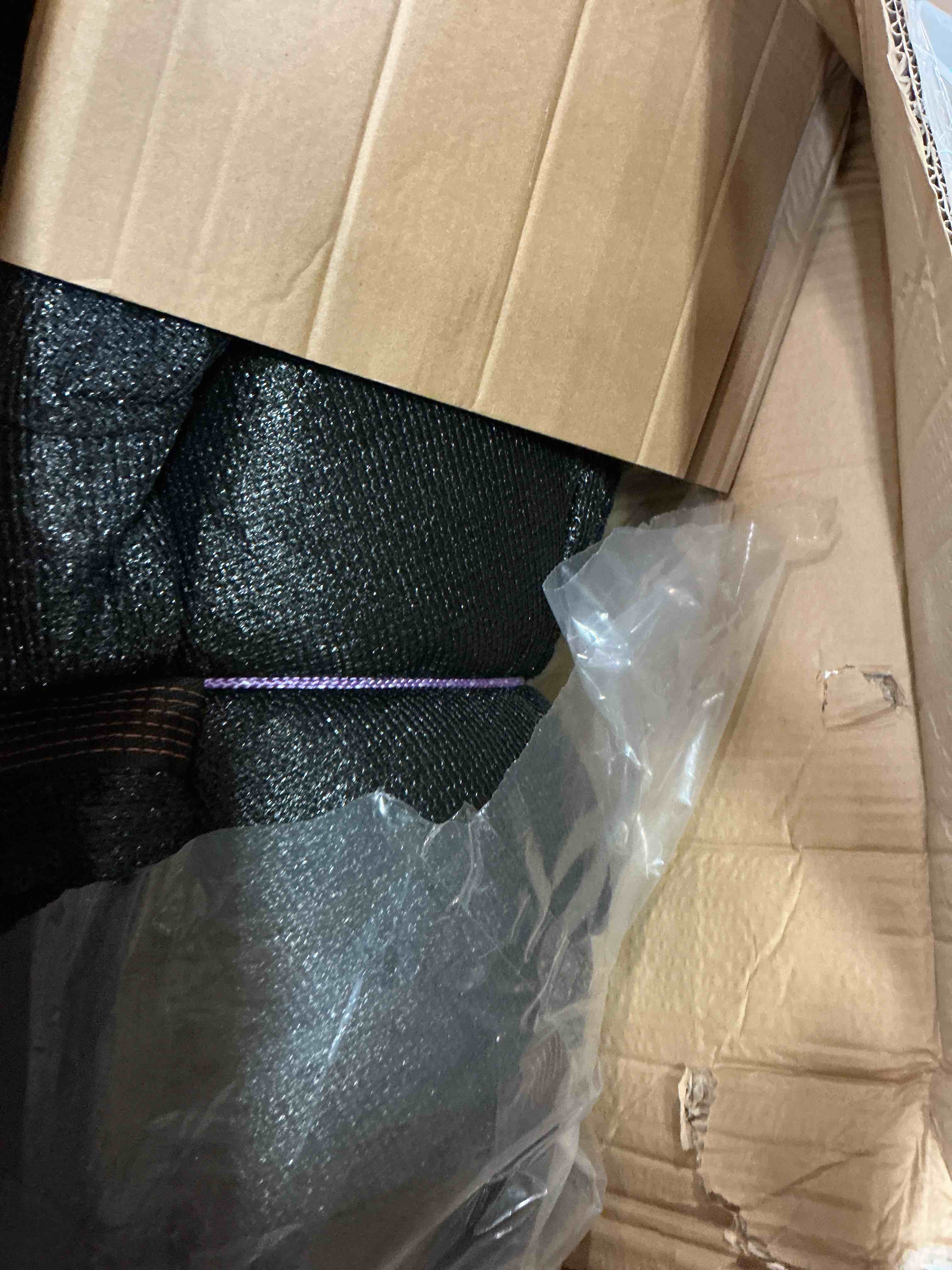 https://s3.amazonaws.com/lotting-images-prod/bidfta/PNK3573514_1751297375044.jpeg