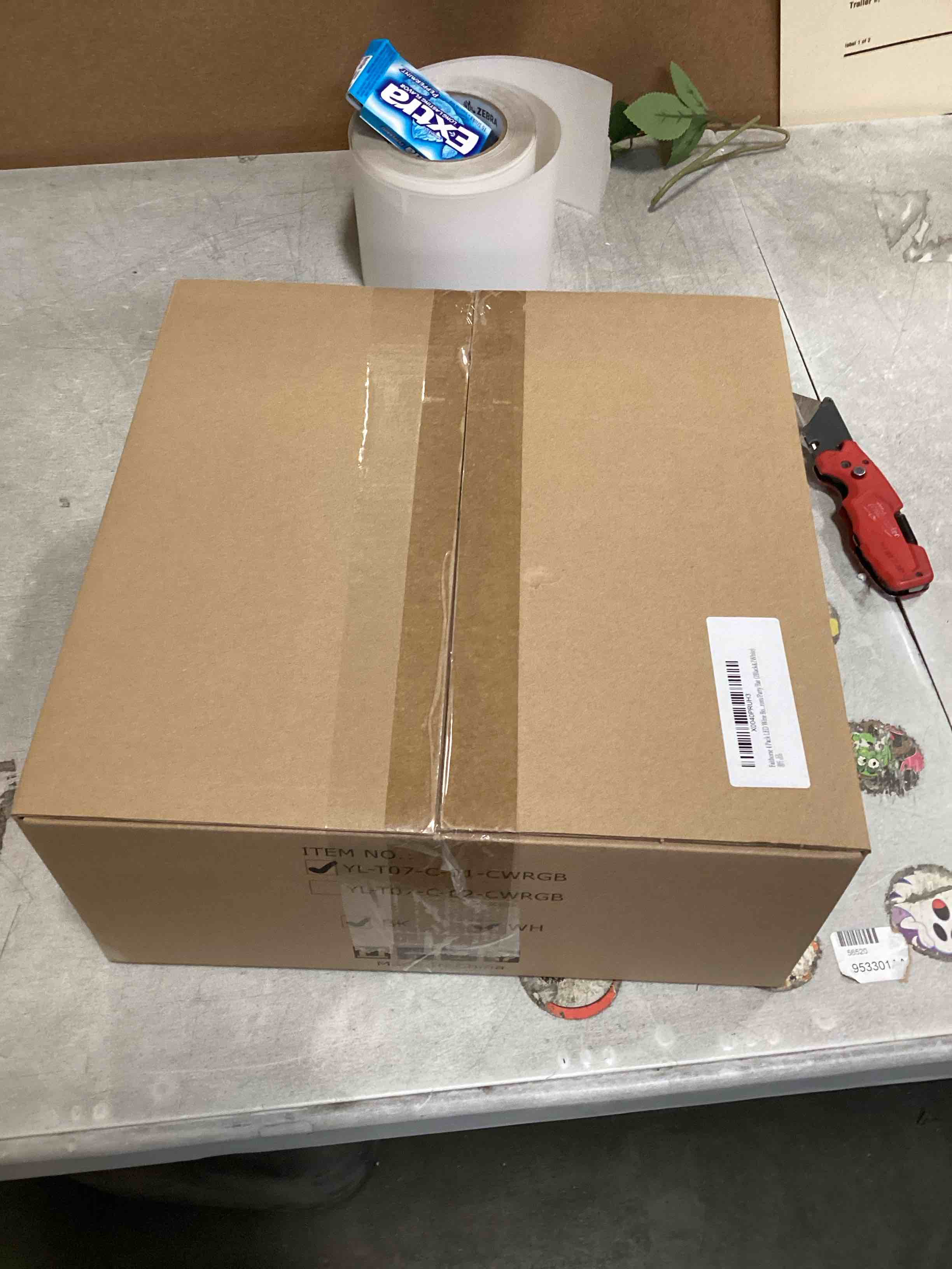 https://s3.amazonaws.com/lotting-images-prod/bidfta/PNK3577201_1747845835698.jpeg