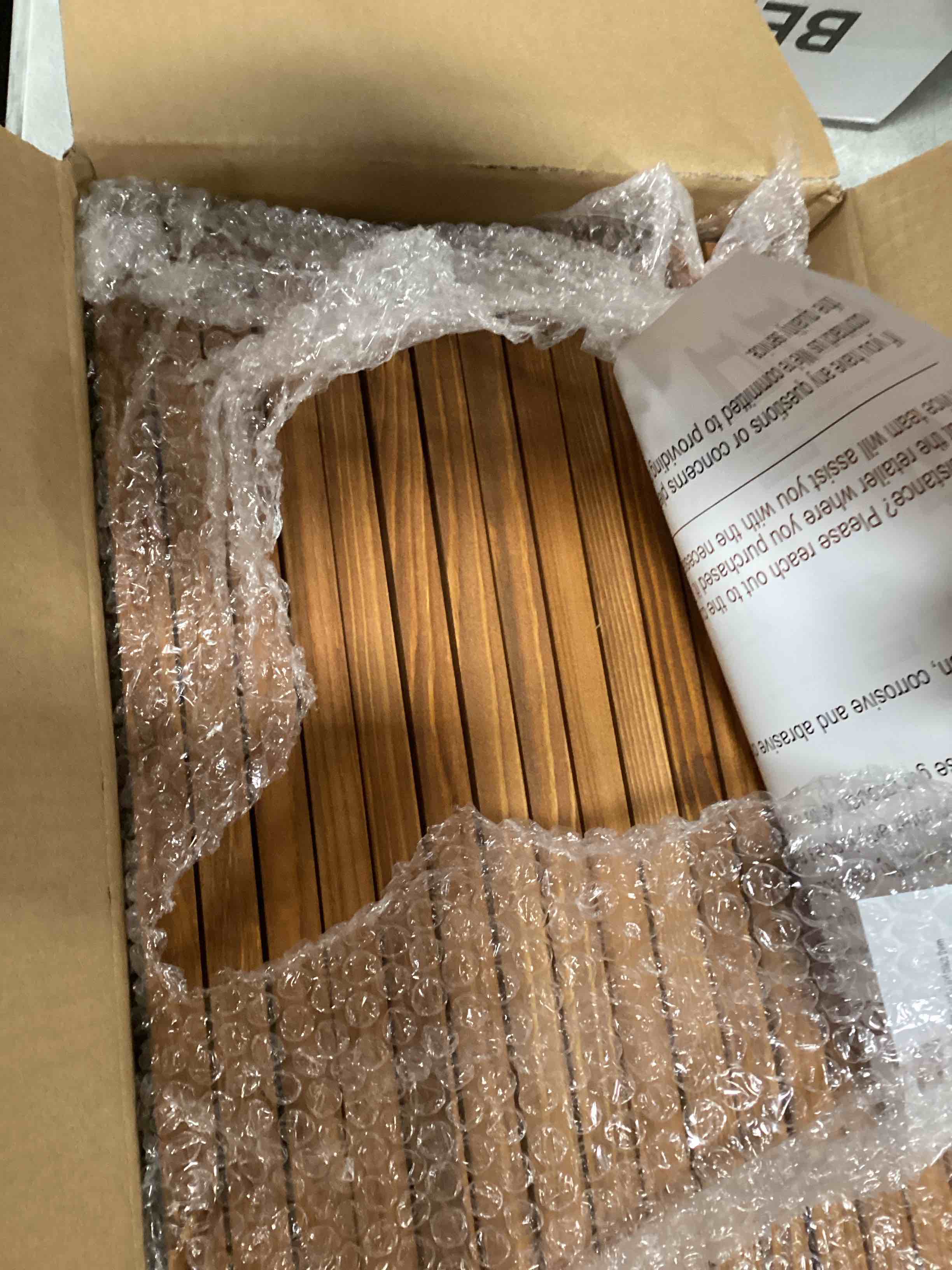 https://s3.amazonaws.com/lotting-images-prod/bidfta/PNK3577279_1747916081981.jpeg