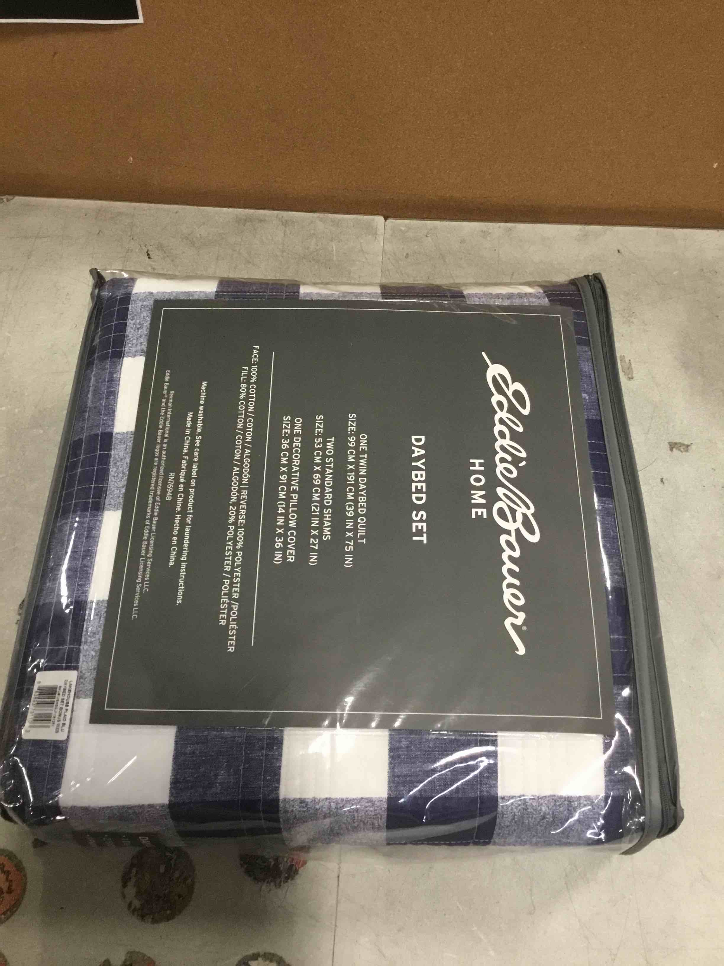 https://s3.amazonaws.com/lotting-images-prod/bidfta/PNK3578061_1749829037117.jpeg
