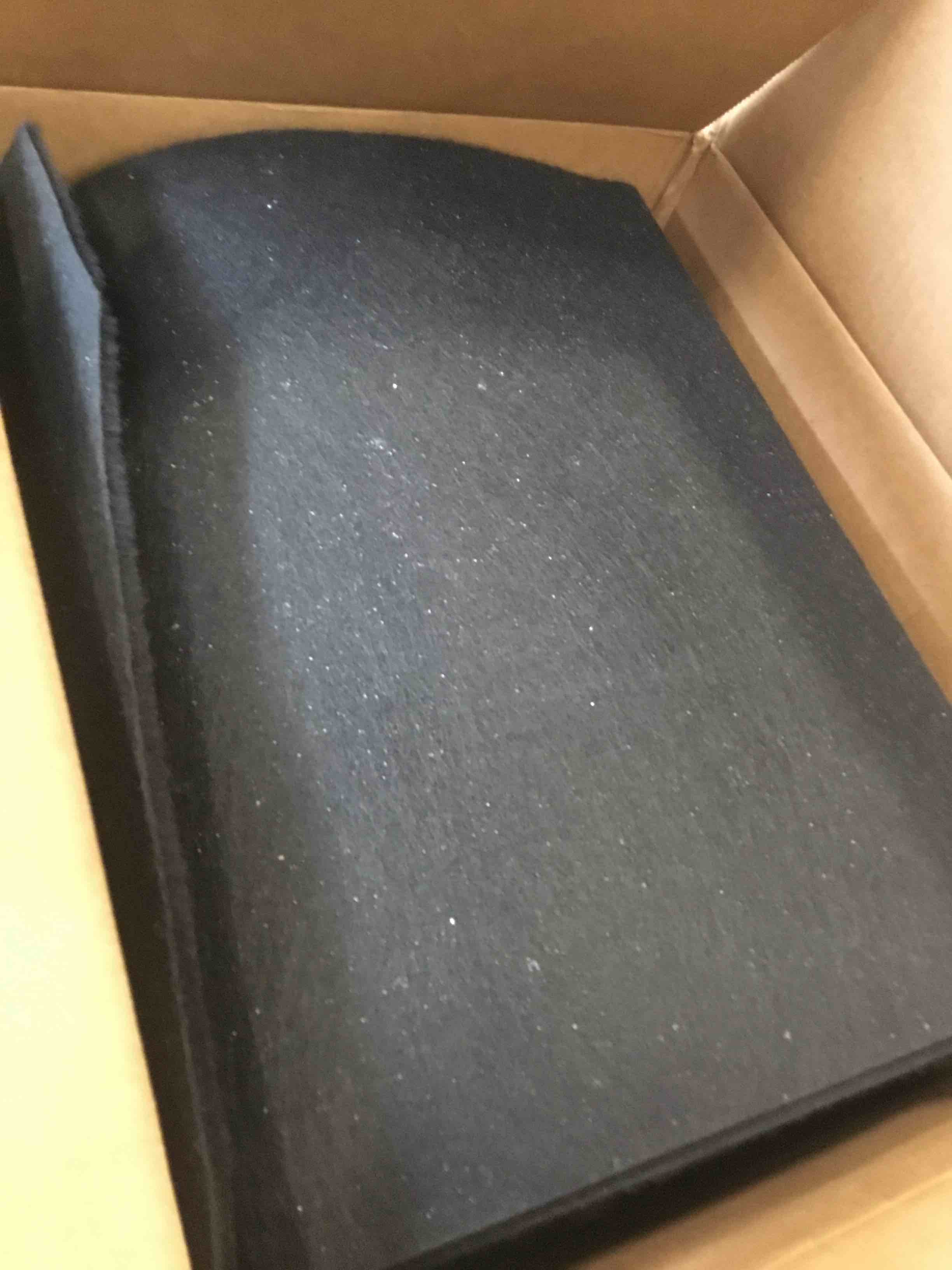 https://s3.amazonaws.com/lotting-images-prod/bidfta/PNK3580091_1747238453623.jpeg