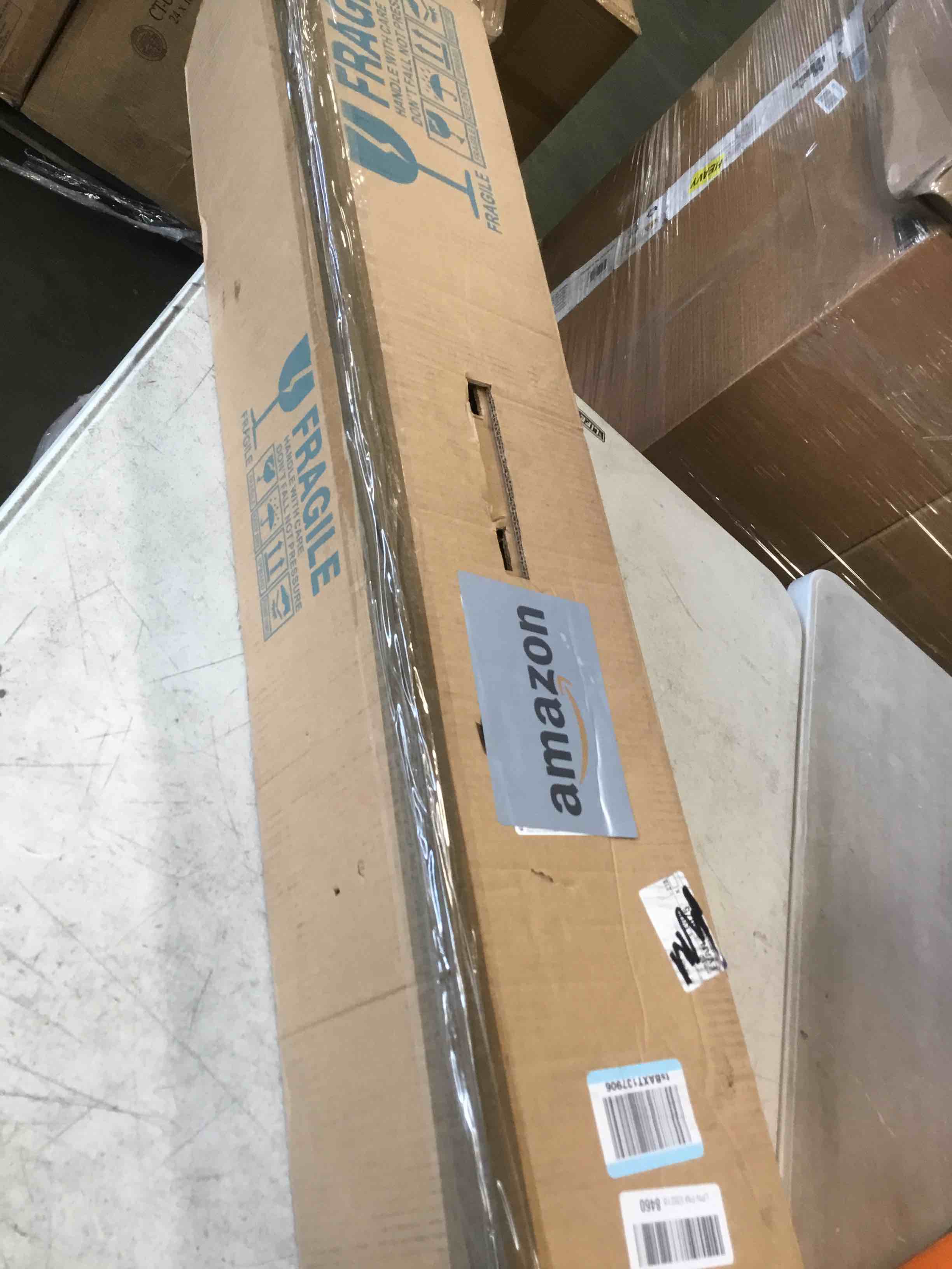 https://s3.amazonaws.com/lotting-images-prod/bidfta/PNK3580223_1747311698498.jpeg