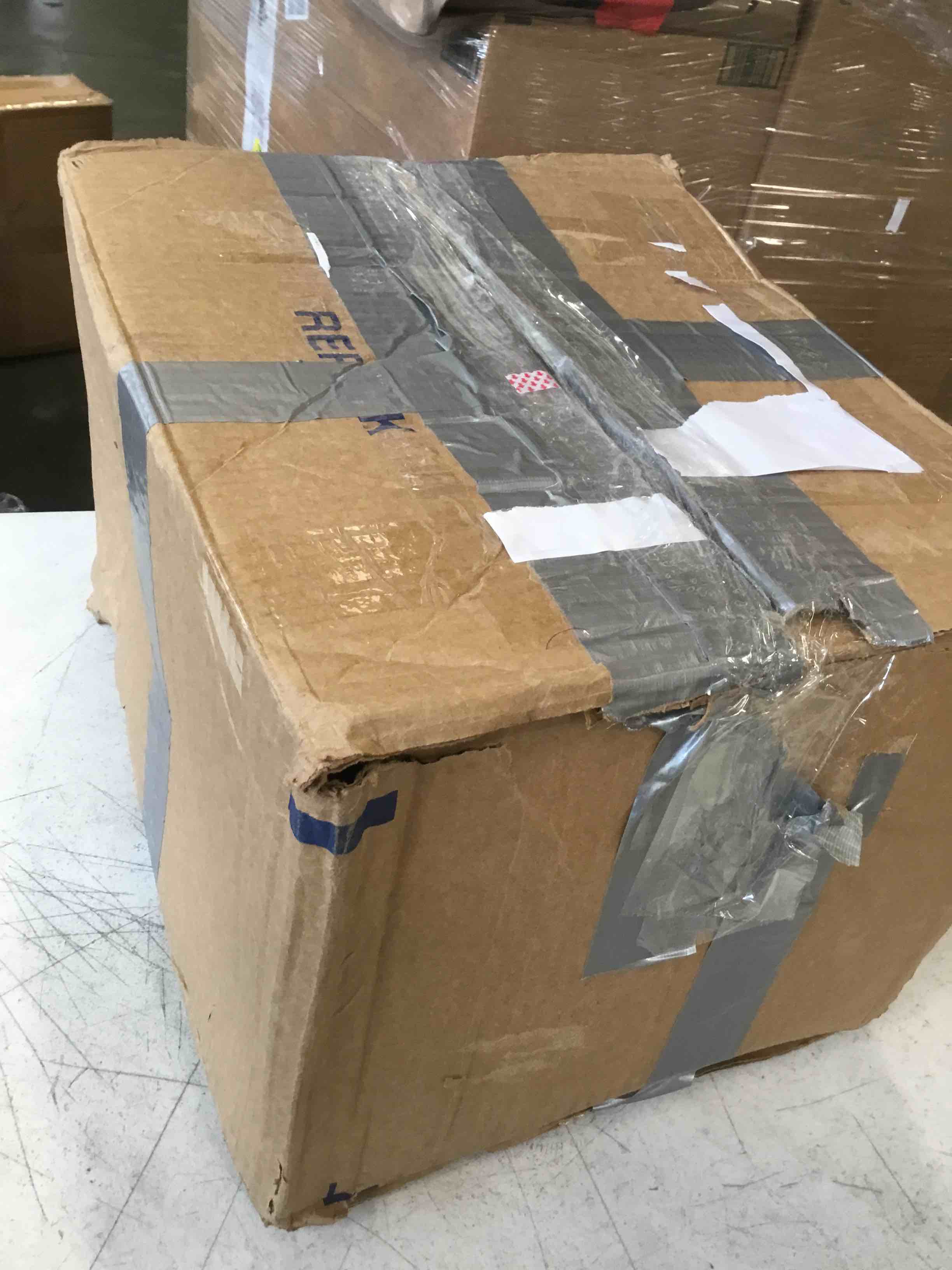 https://s3.amazonaws.com/lotting-images-prod/bidfta/PNK3580234_1747313141207.jpeg