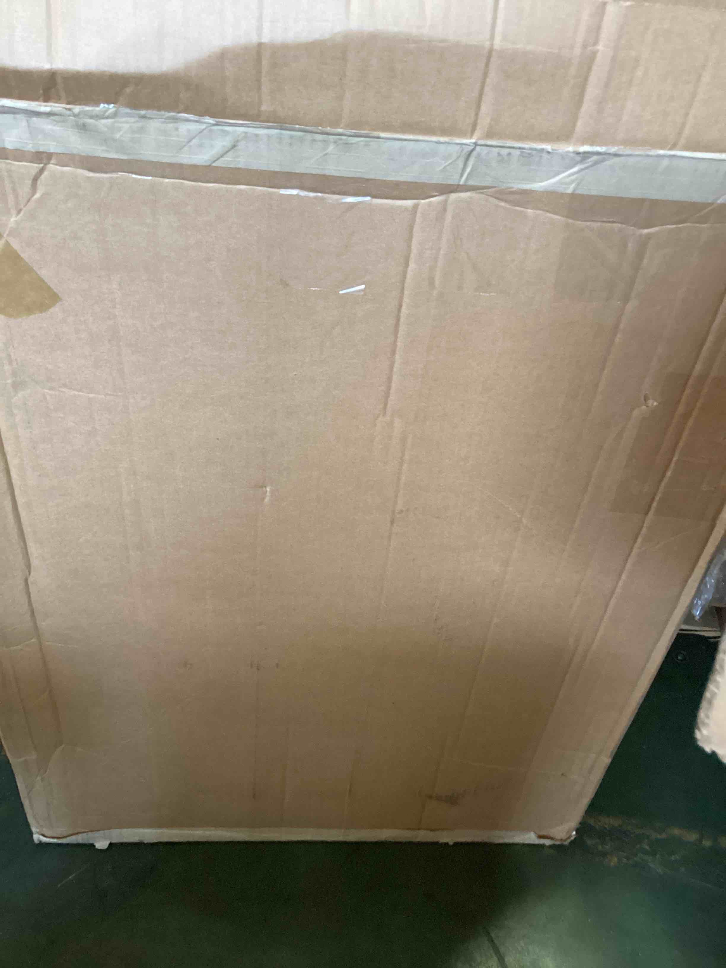 https://s3.amazonaws.com/lotting-images-prod/bidfta/PNK3580784_1749561818795.jpeg
