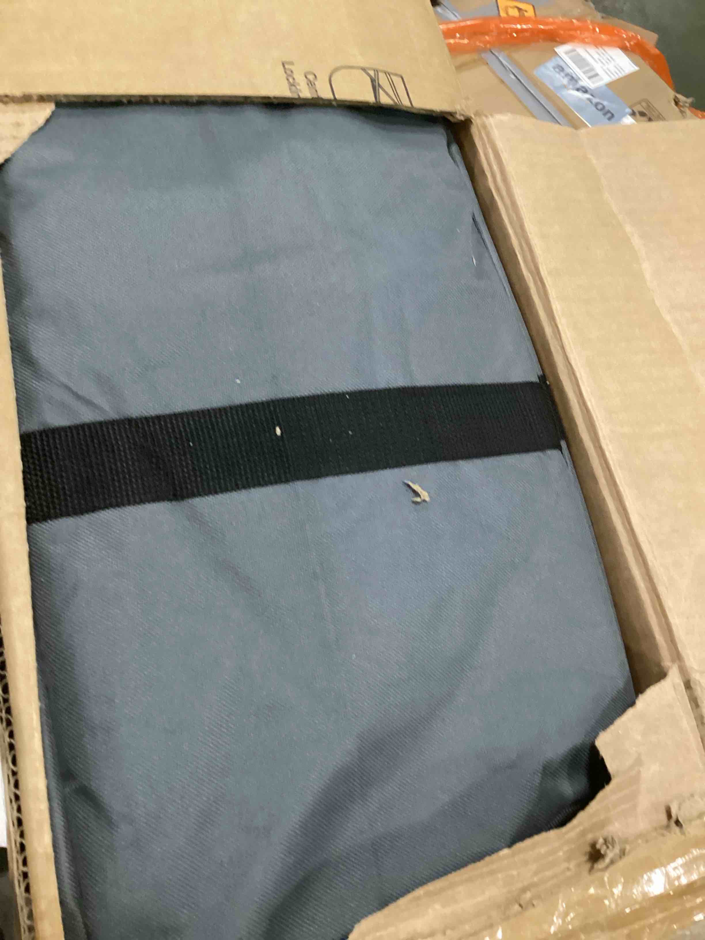 https://s3.amazonaws.com/lotting-images-prod/bidfta/PNK3581267_1749843465474.jpeg