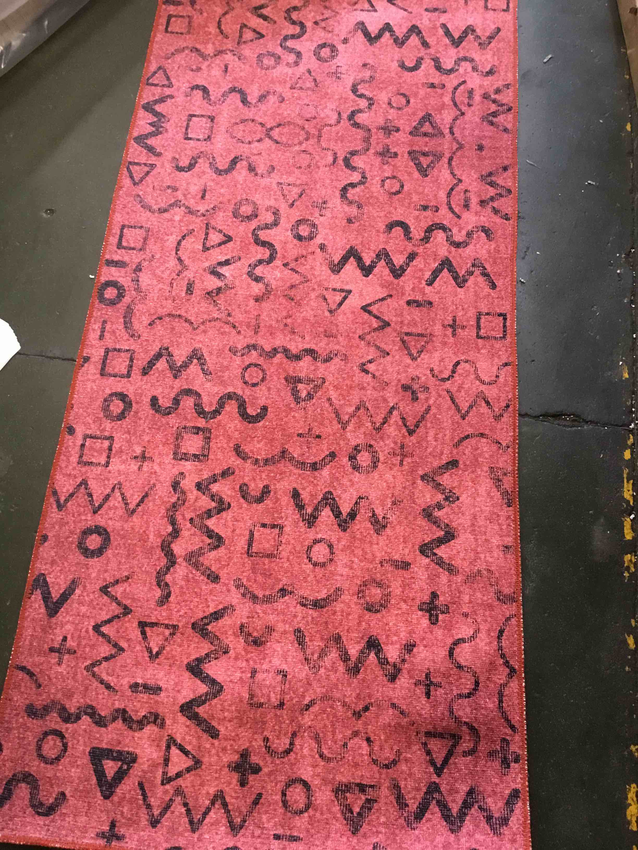 Roxanne runner rug, red 75 x 250cm