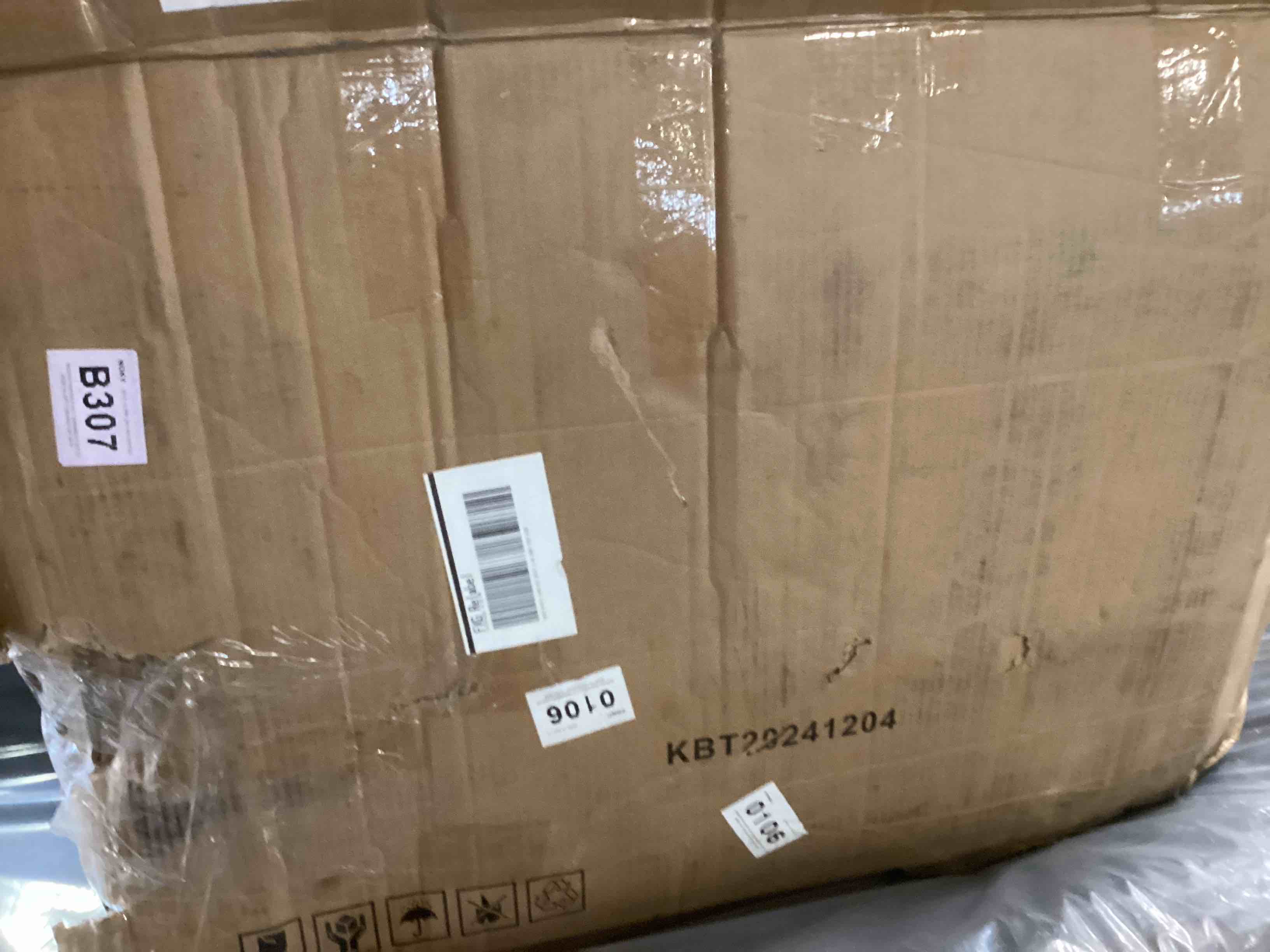 https://s3.amazonaws.com/lotting-images-prod/bidfta/PNK3581523_1750184813353.jpeg