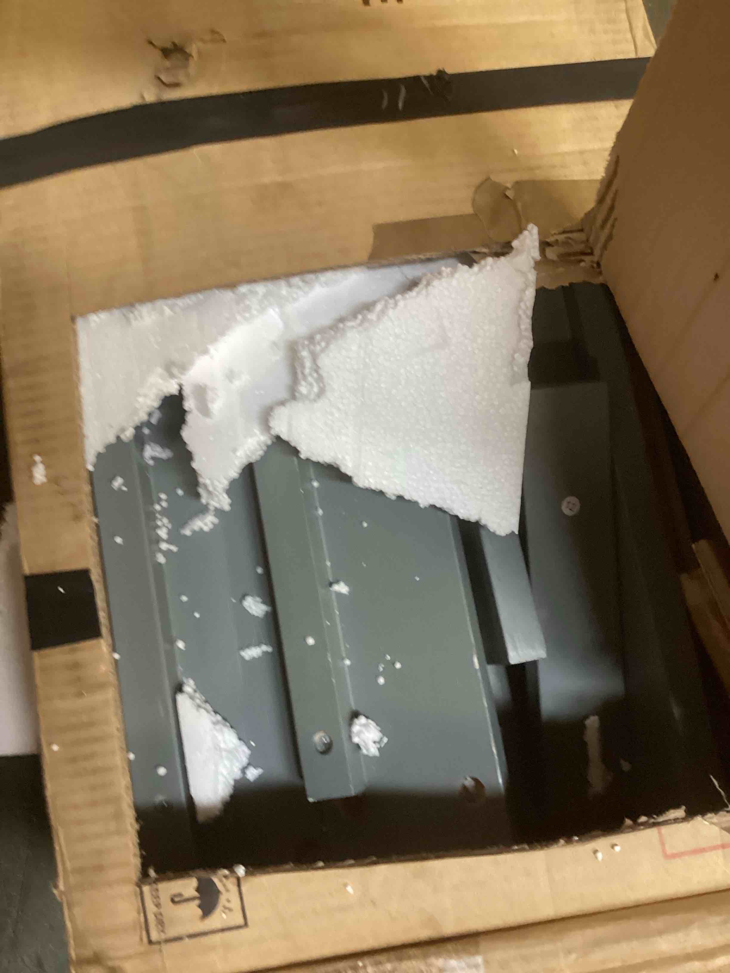 https://s3.amazonaws.com/lotting-images-prod/bidfta/PNK3581551_1750188789047.jpeg