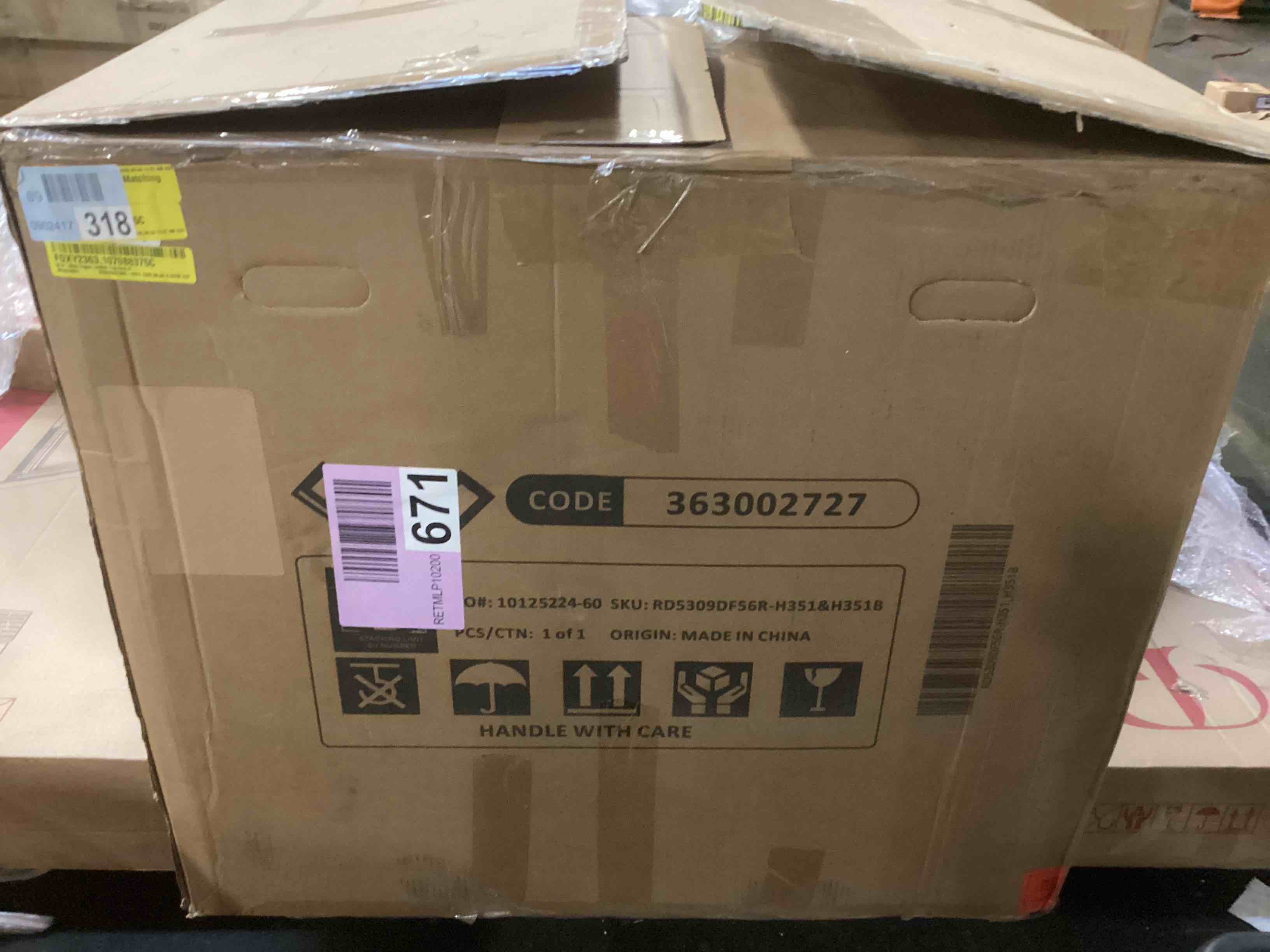 https://s3.amazonaws.com/lotting-images-prod/bidfta/PNK3581560_1750249363593.jpeg
