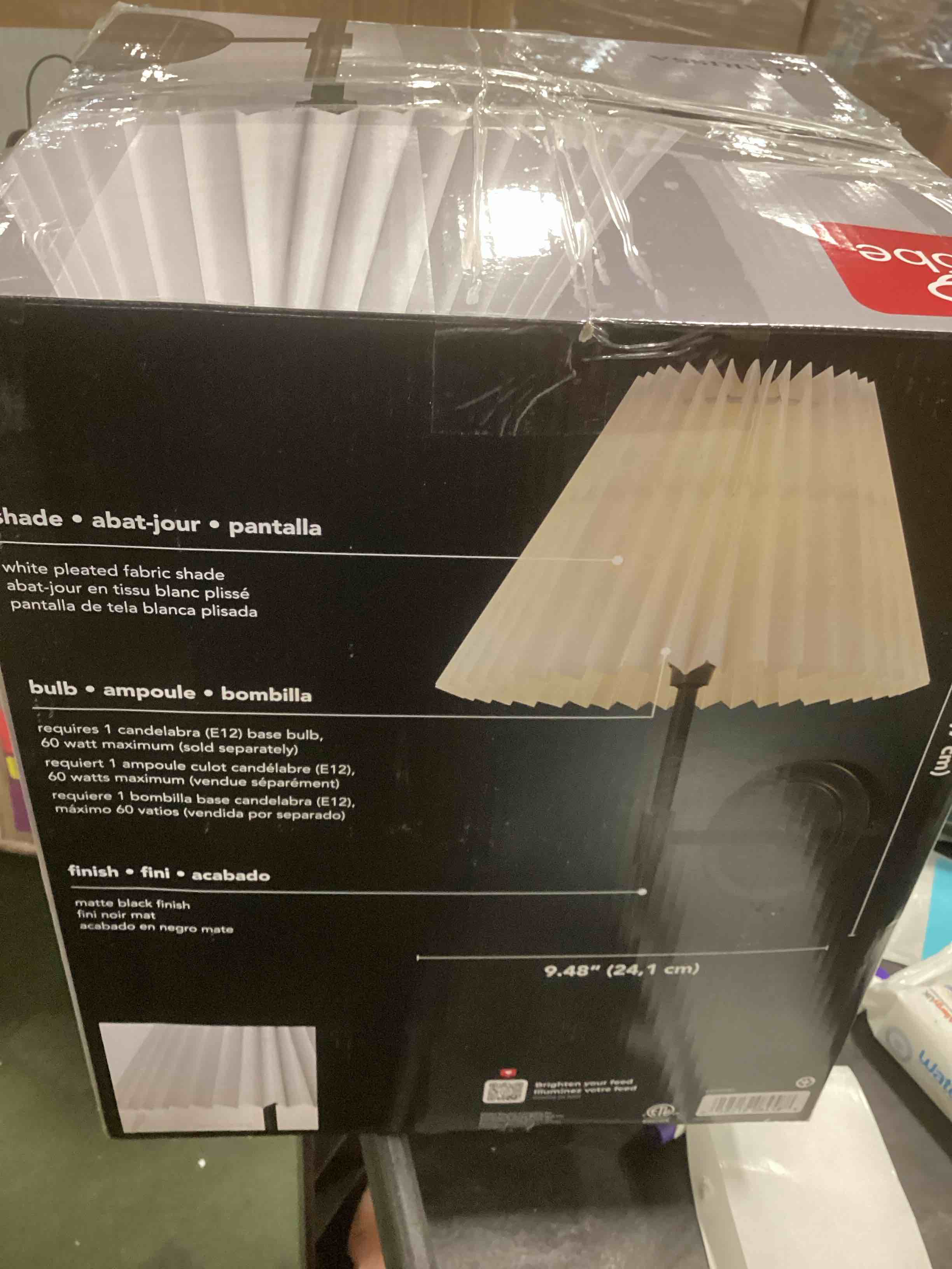 https://s3.amazonaws.com/lotting-images-prod/bidfta/PNK3581575_1750253634177.jpeg