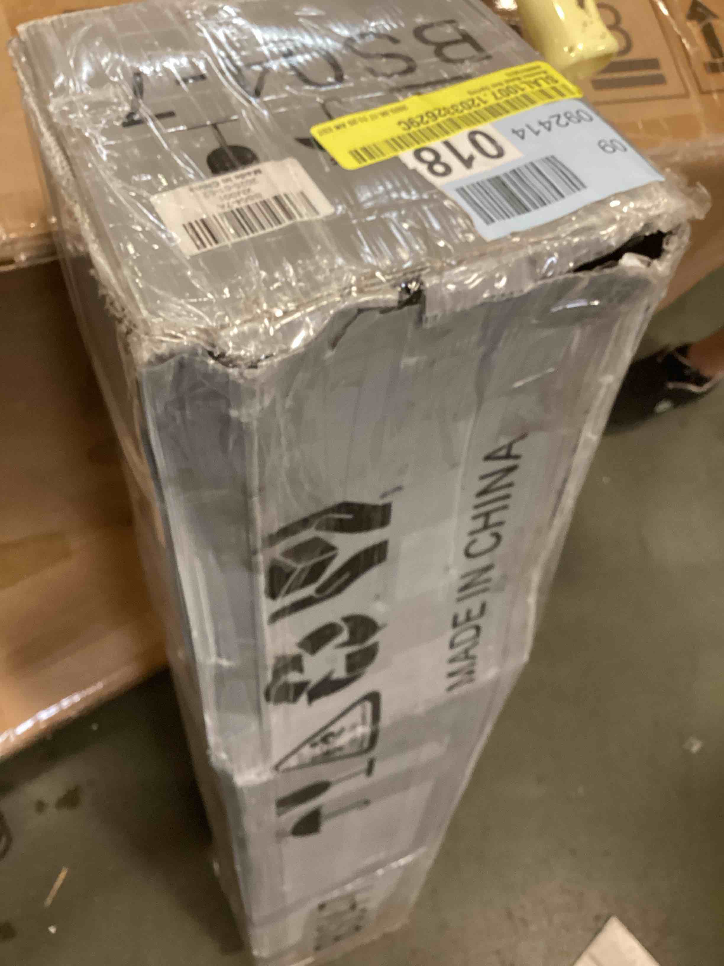 https://s3.amazonaws.com/lotting-images-prod/bidfta/PNK3581917_1750450592663.jpeg