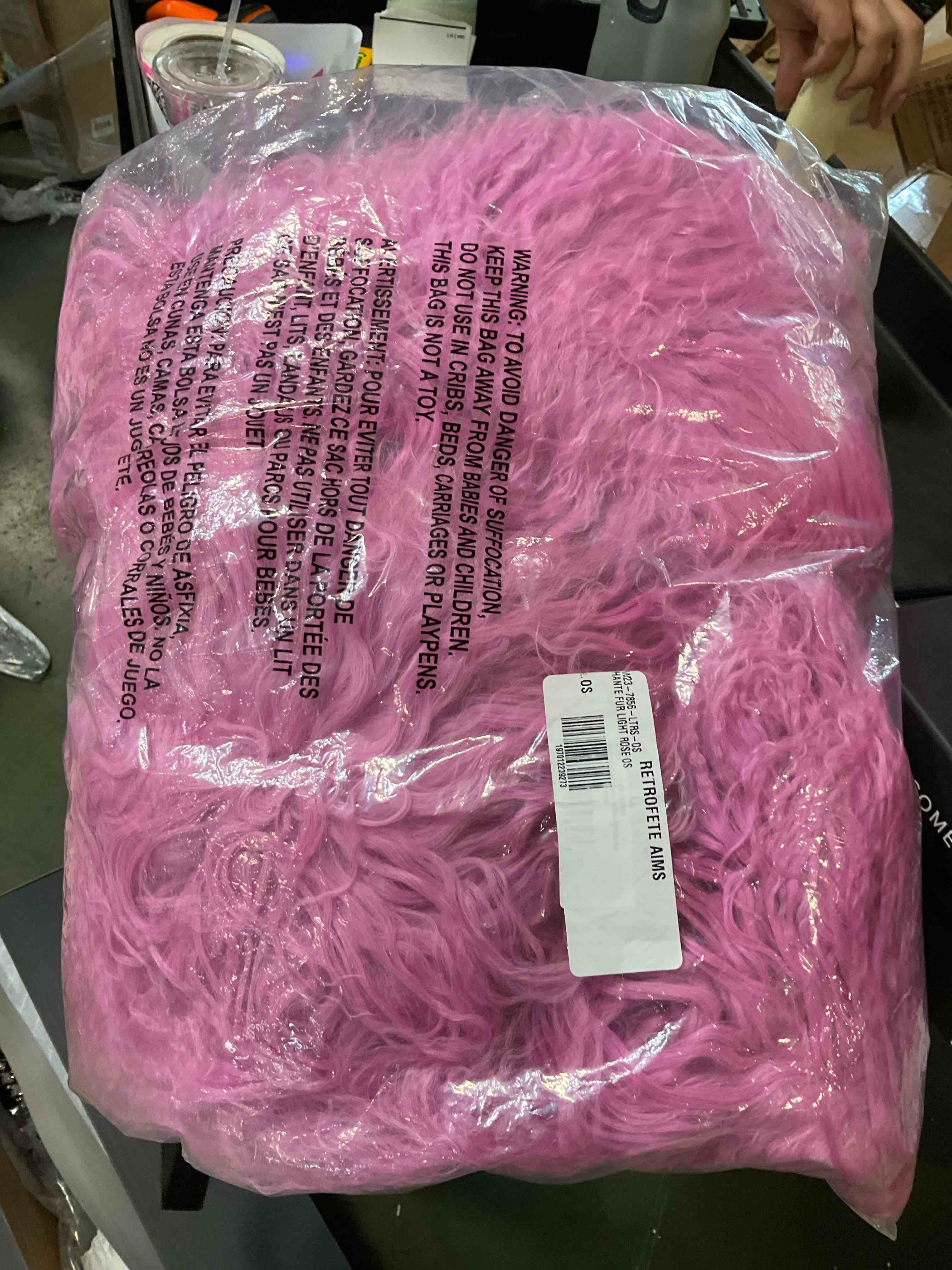 https://s3.amazonaws.com/lotting-images-prod/bidfta/PNK3582099_1750880100321.jpeg