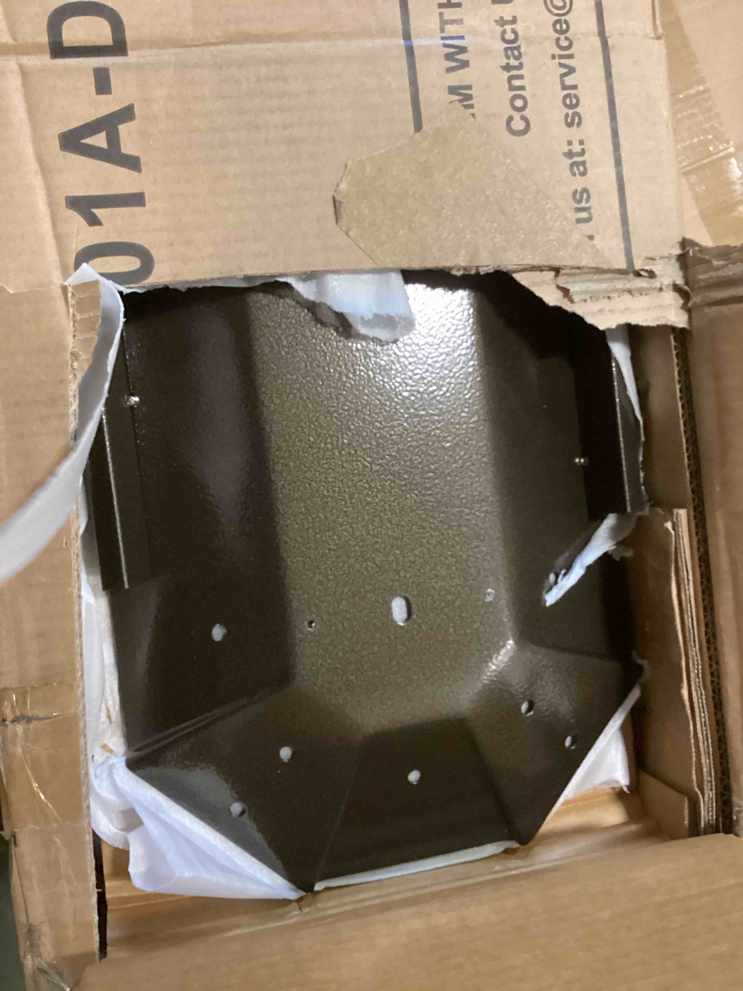 https://s3.amazonaws.com/lotting-images-prod/bidfta/PNK3582214_1751027371404.jpeg
