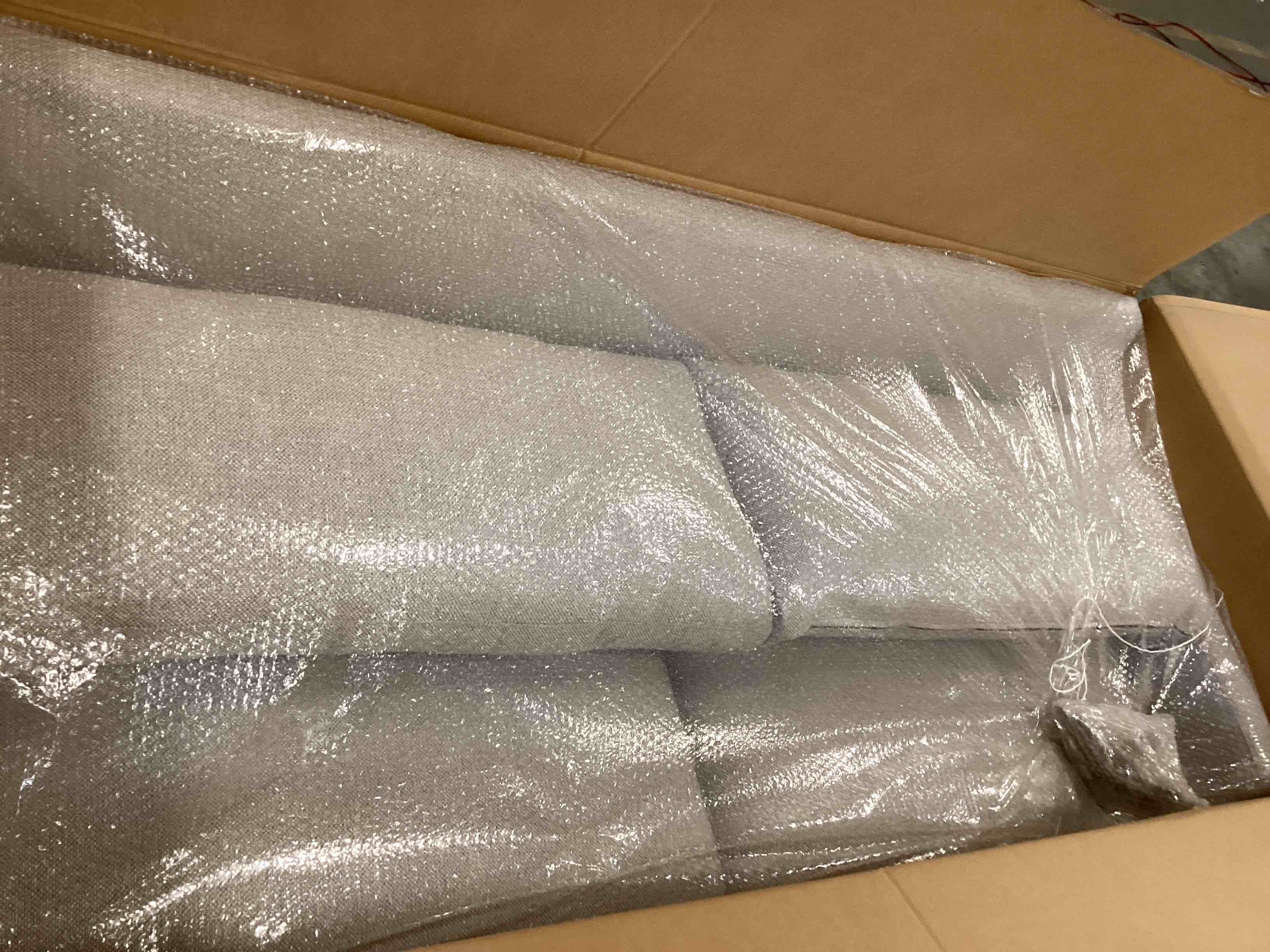 https://s3.amazonaws.com/lotting-images-prod/bidfta/PNK3582231_1751031214363.jpeg