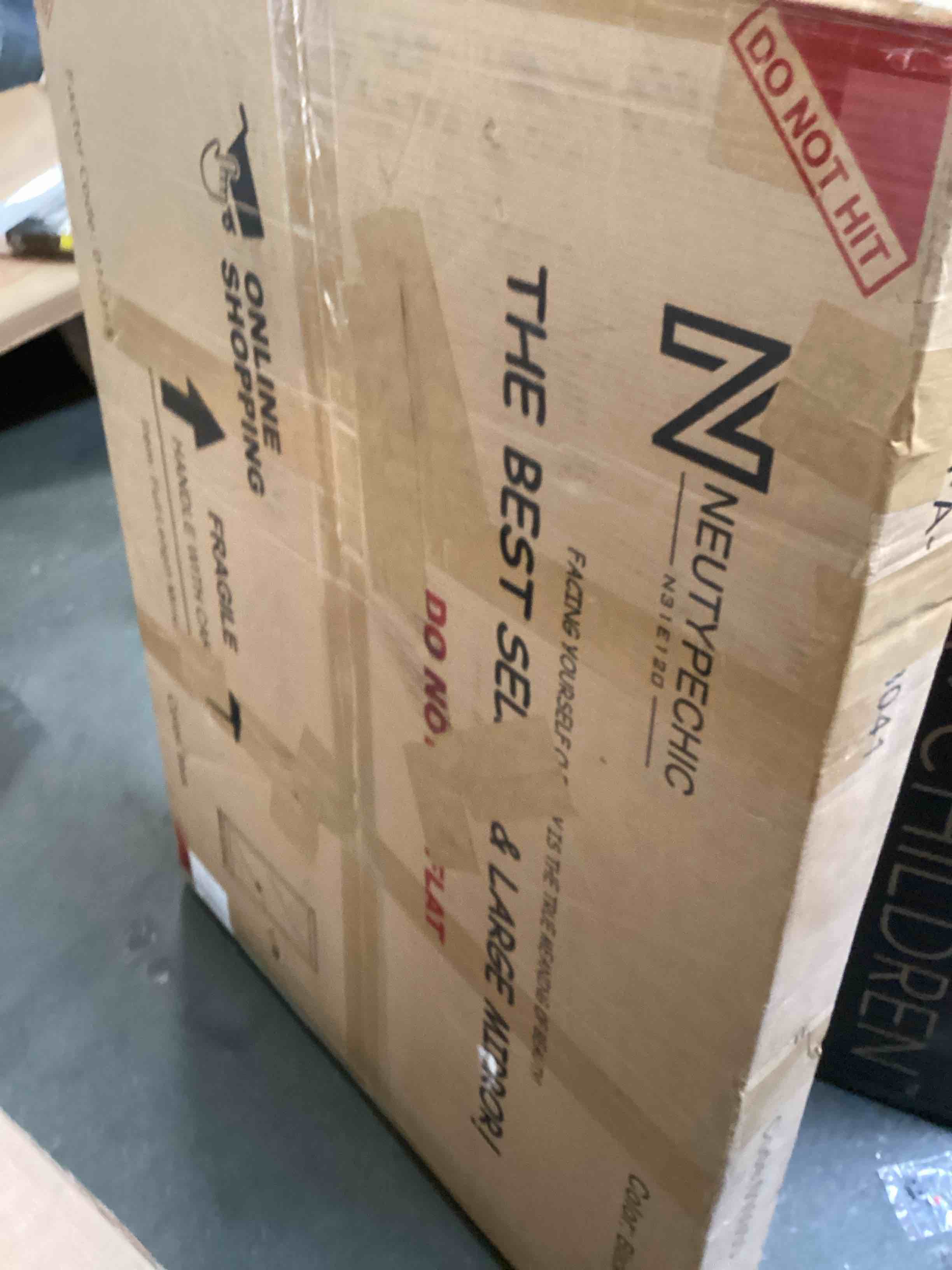 https://s3.amazonaws.com/lotting-images-prod/bidfta/PNK3582275_1751044054130.jpeg