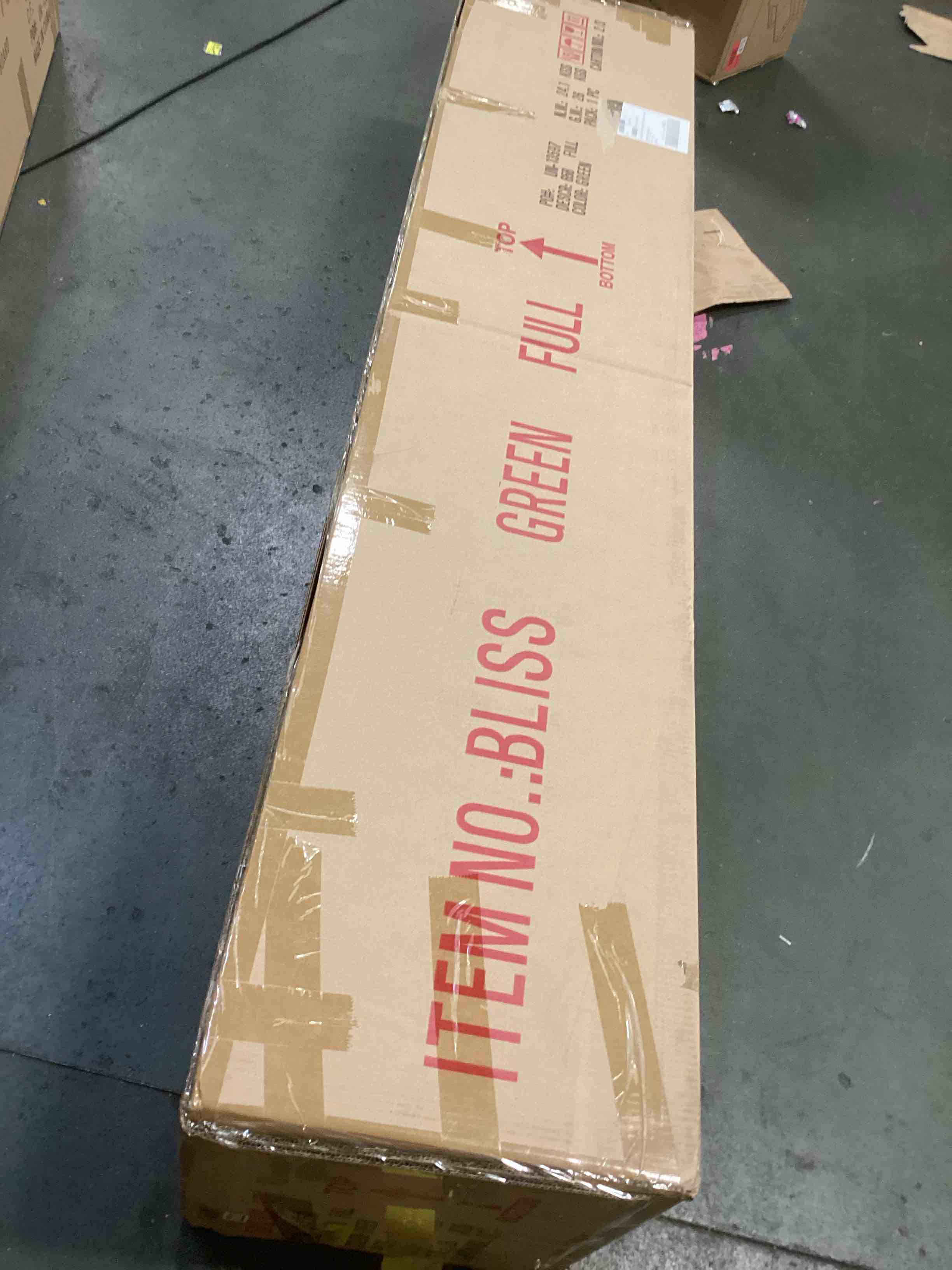 https://s3.amazonaws.com/lotting-images-prod/bidfta/PNK3582332_1751285214630.jpeg