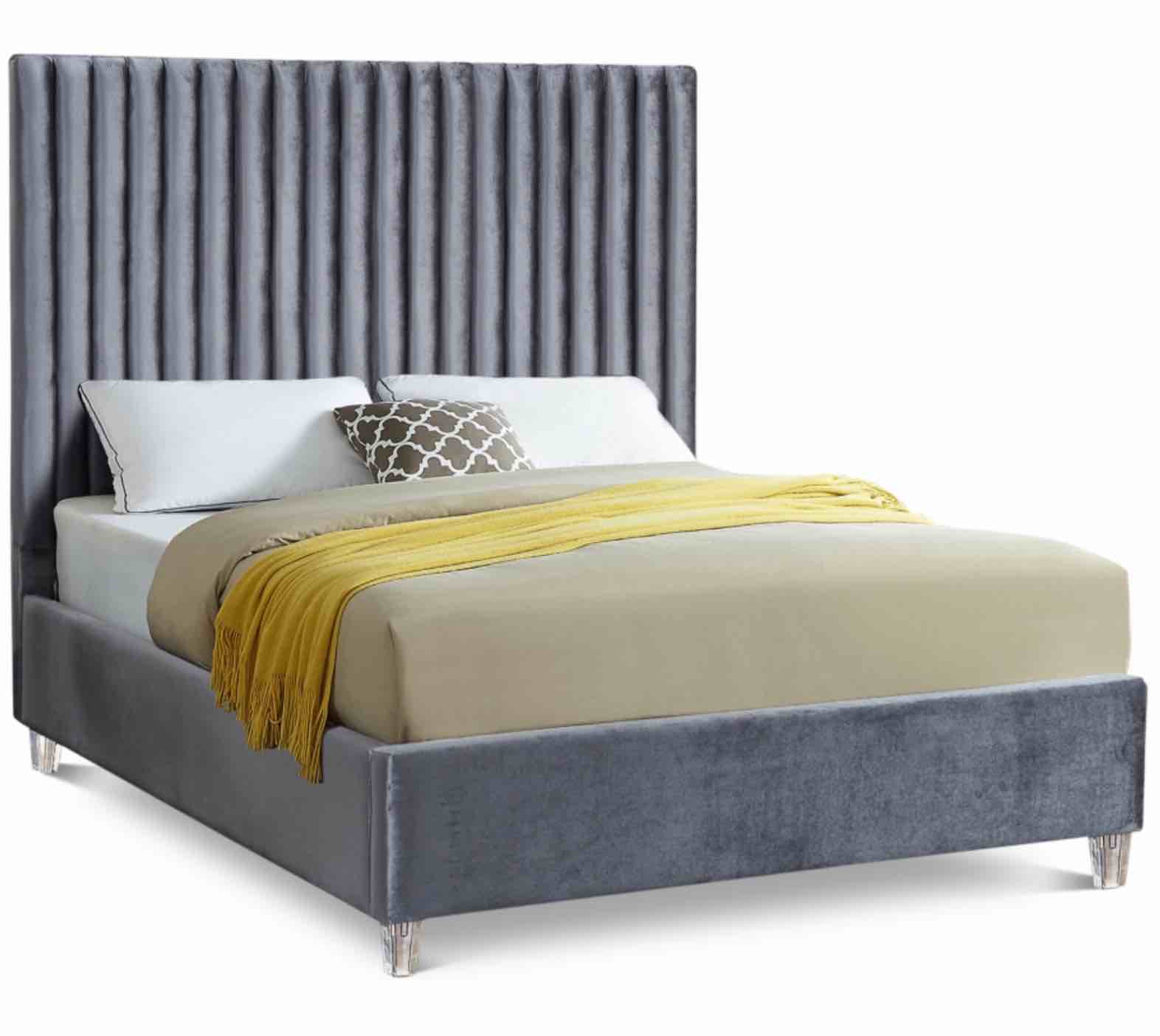 (Incomplete box 1/2) Candace Velvet Upholstered Bed king grey