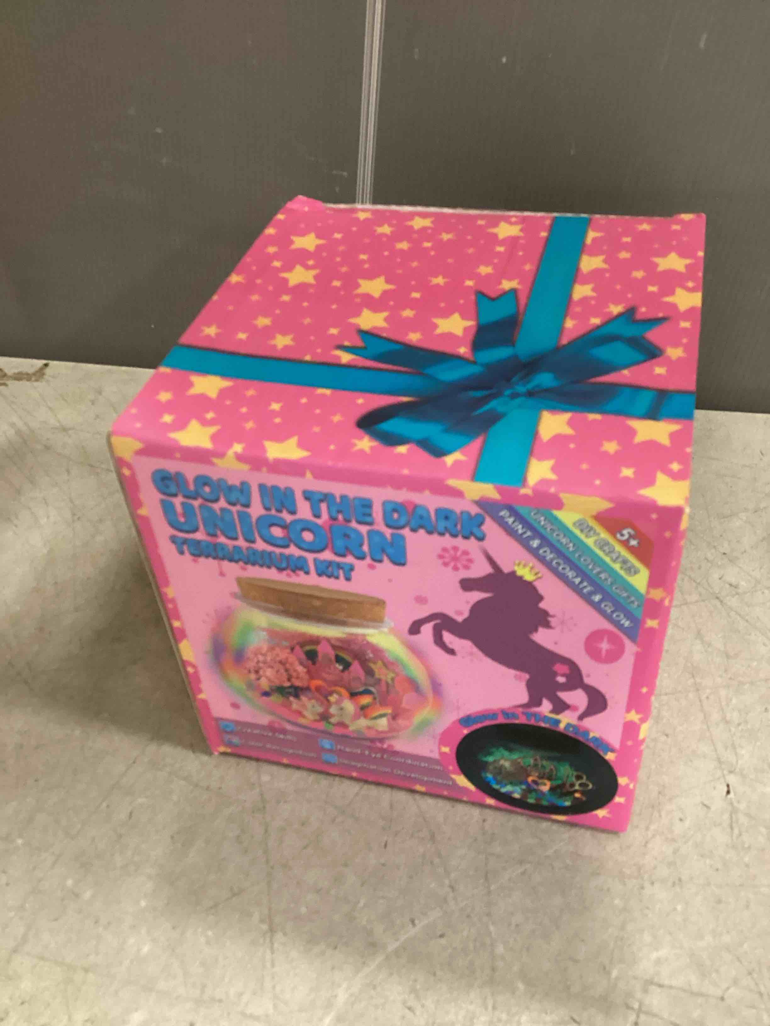 https://s3.amazonaws.com/lotting-images-prod/bidfta/PNK3584511_1748376676765.jpeg