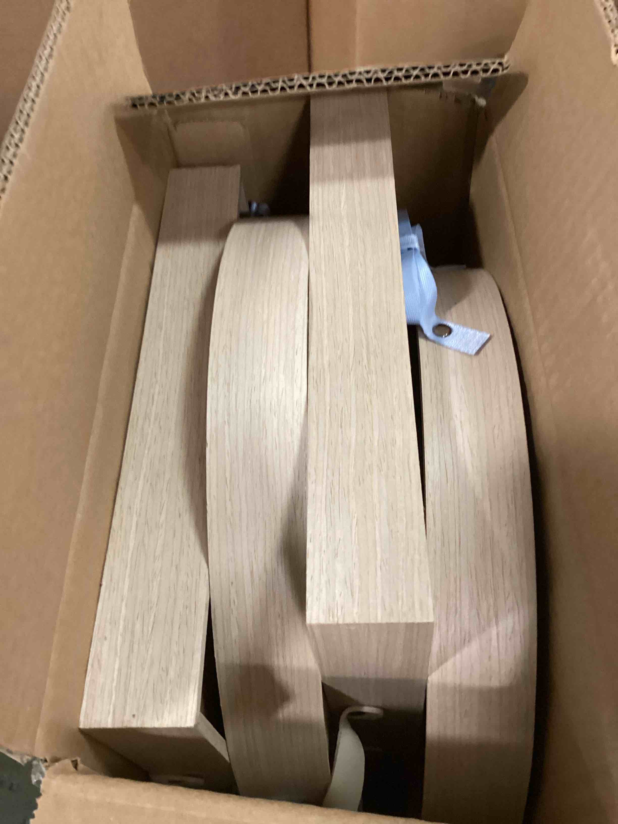 https://s3.amazonaws.com/lotting-images-prod/bidfta/PNK3586503_1749150278029.jpeg