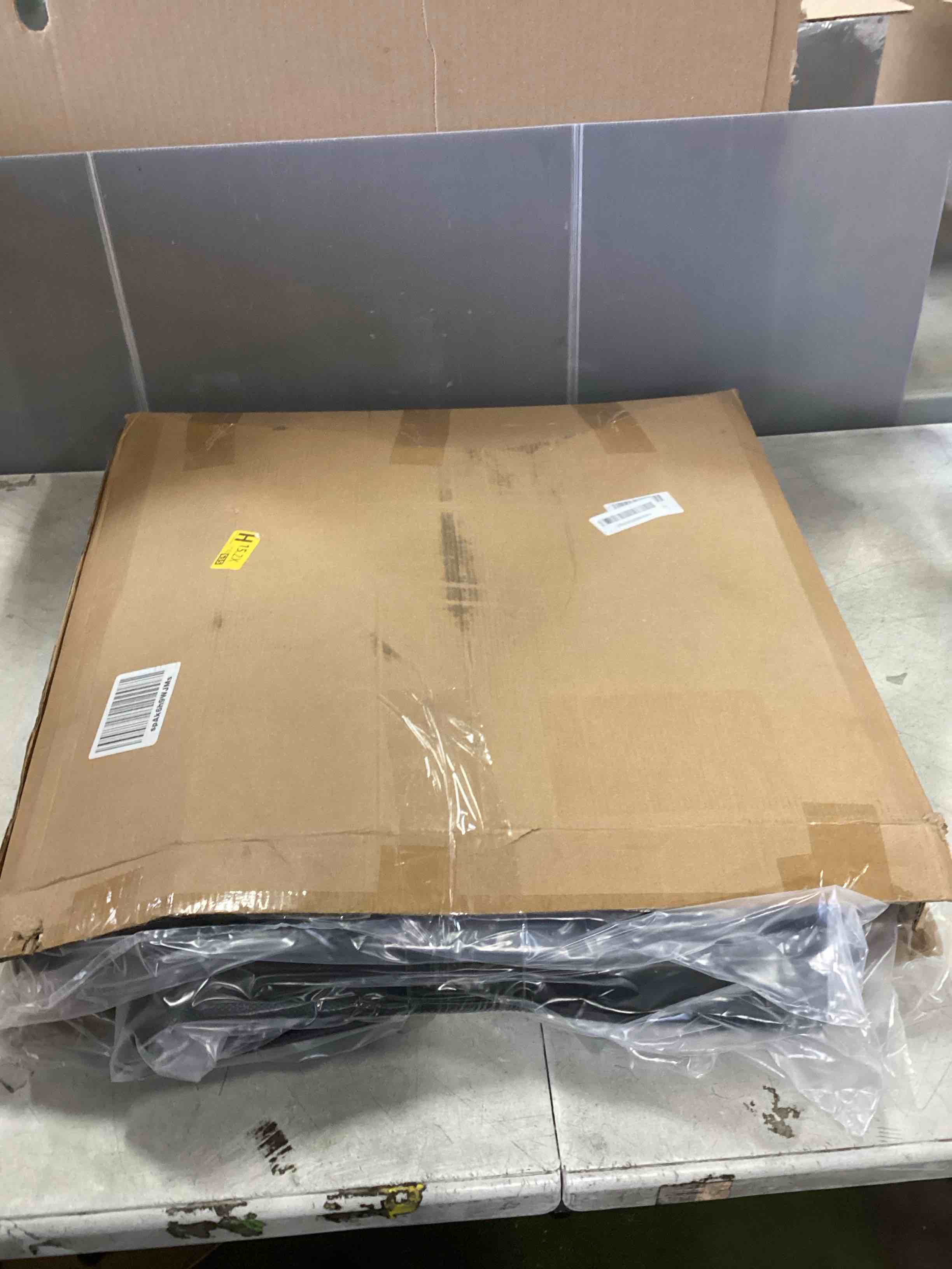 https://s3.amazonaws.com/lotting-images-prod/bidfta/PNK3587686_1750163890243.jpeg