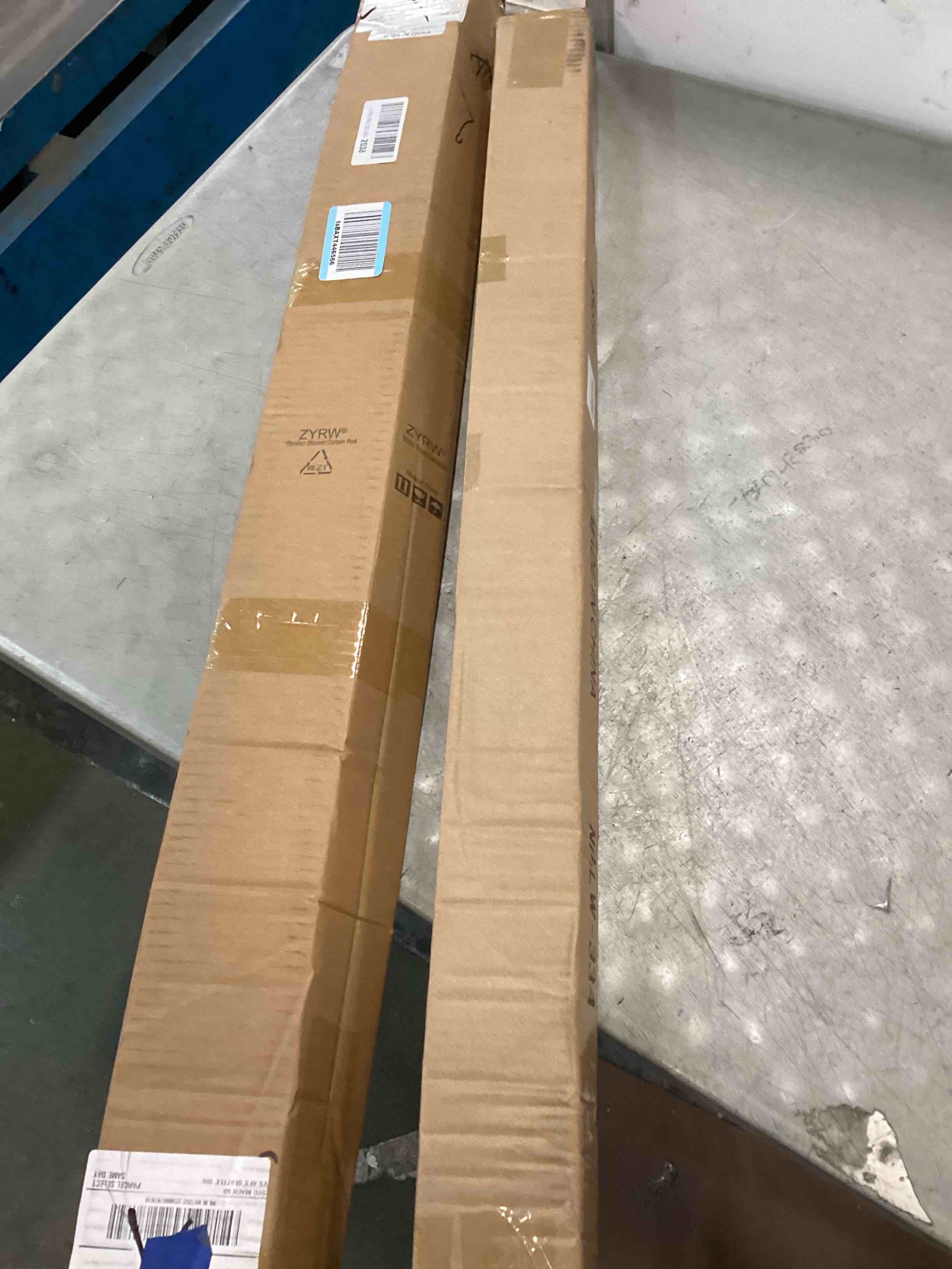 https://s3.amazonaws.com/lotting-images-prod/bidfta/PNK3594166_1753906571093.jpeg