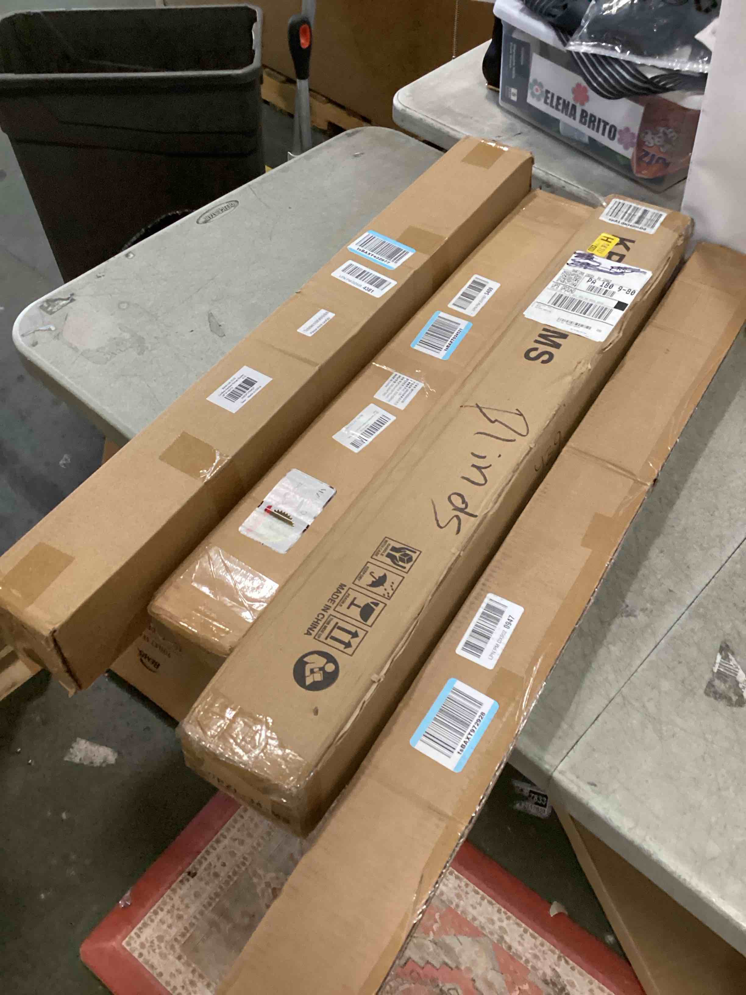 https://s3.amazonaws.com/lotting-images-prod/bidfta/PNK3595077_1753976283537.jpeg