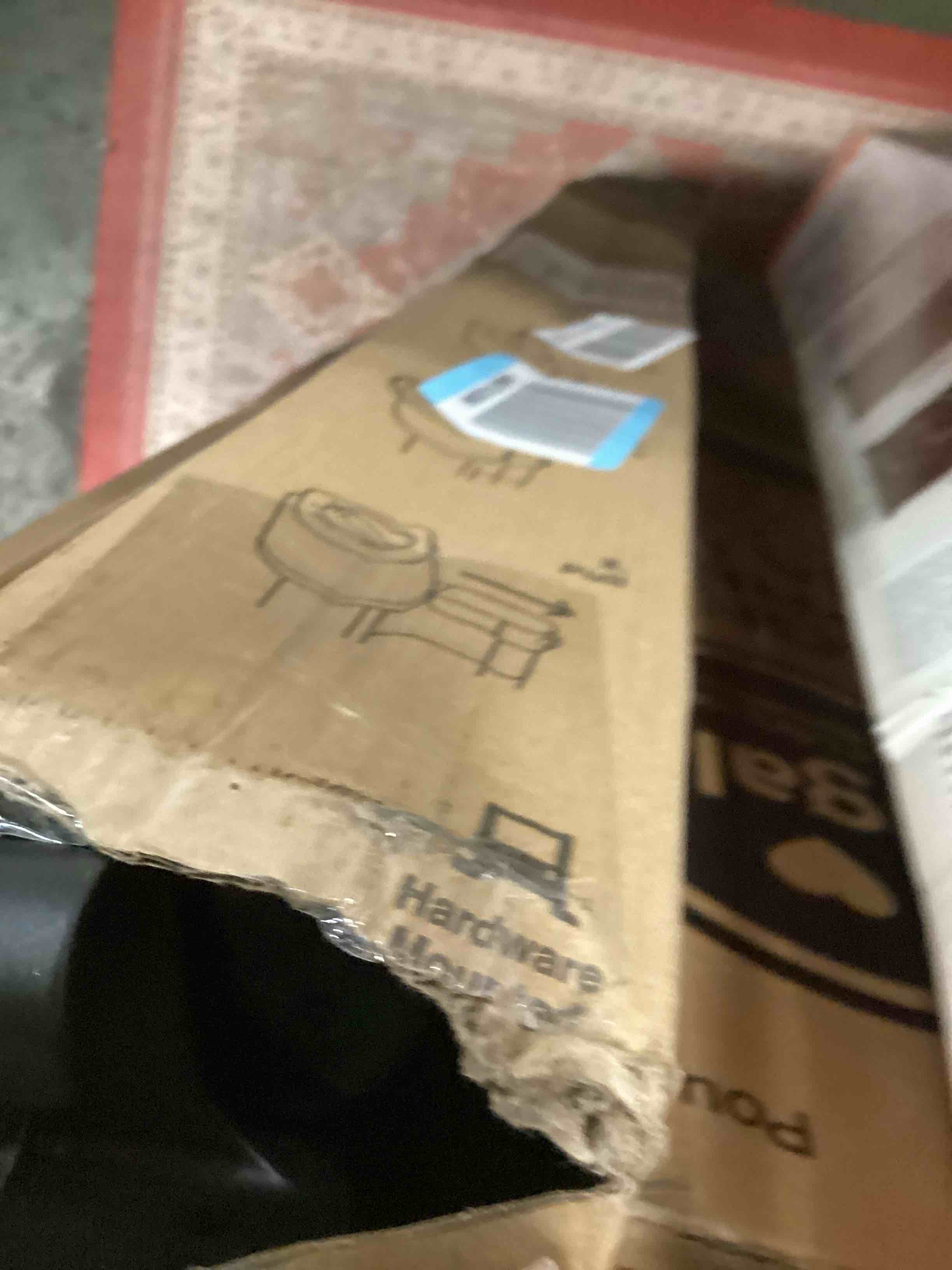 https://s3.amazonaws.com/lotting-images-prod/bidfta/PNK3607680_1753301721356.jpeg