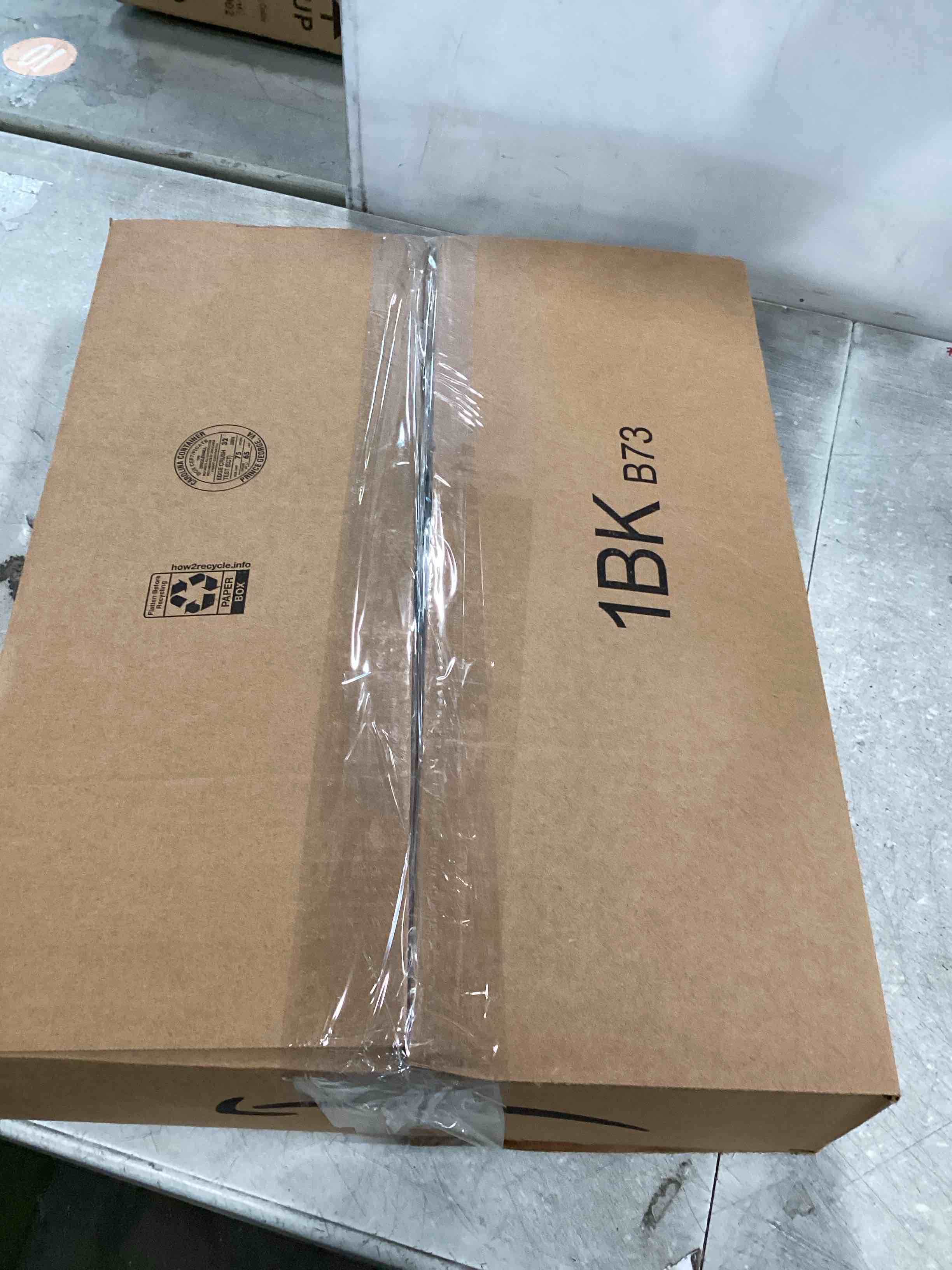 https://s3.amazonaws.com/lotting-images-prod/bidfta/PNK3609919_1754411768455.jpeg