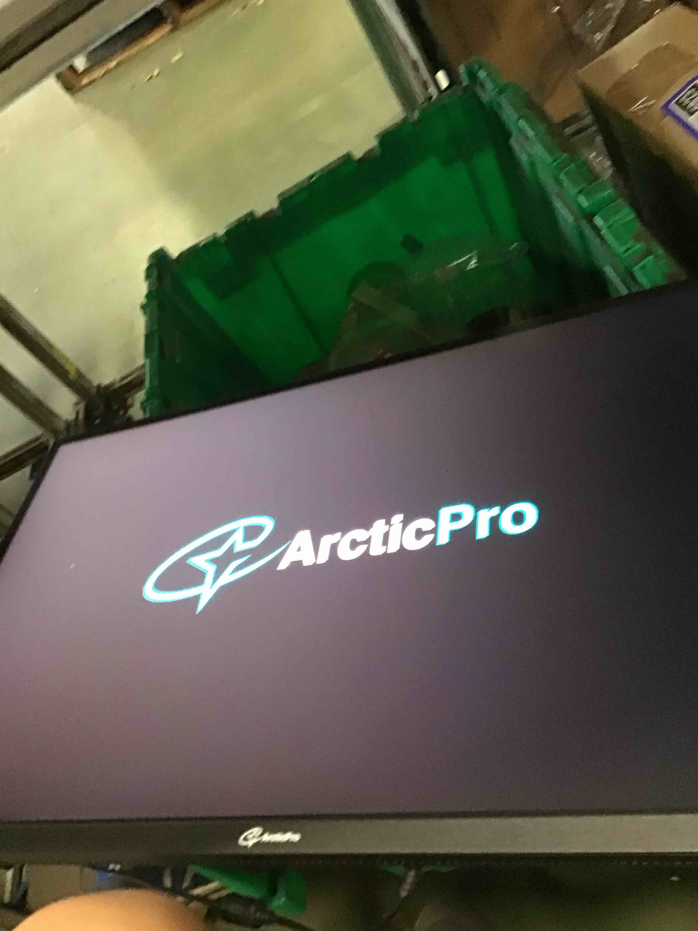 https://s3.amazonaws.com/lotting-images-prod/bidfta/PNK3611242_1754333156827.jpeg