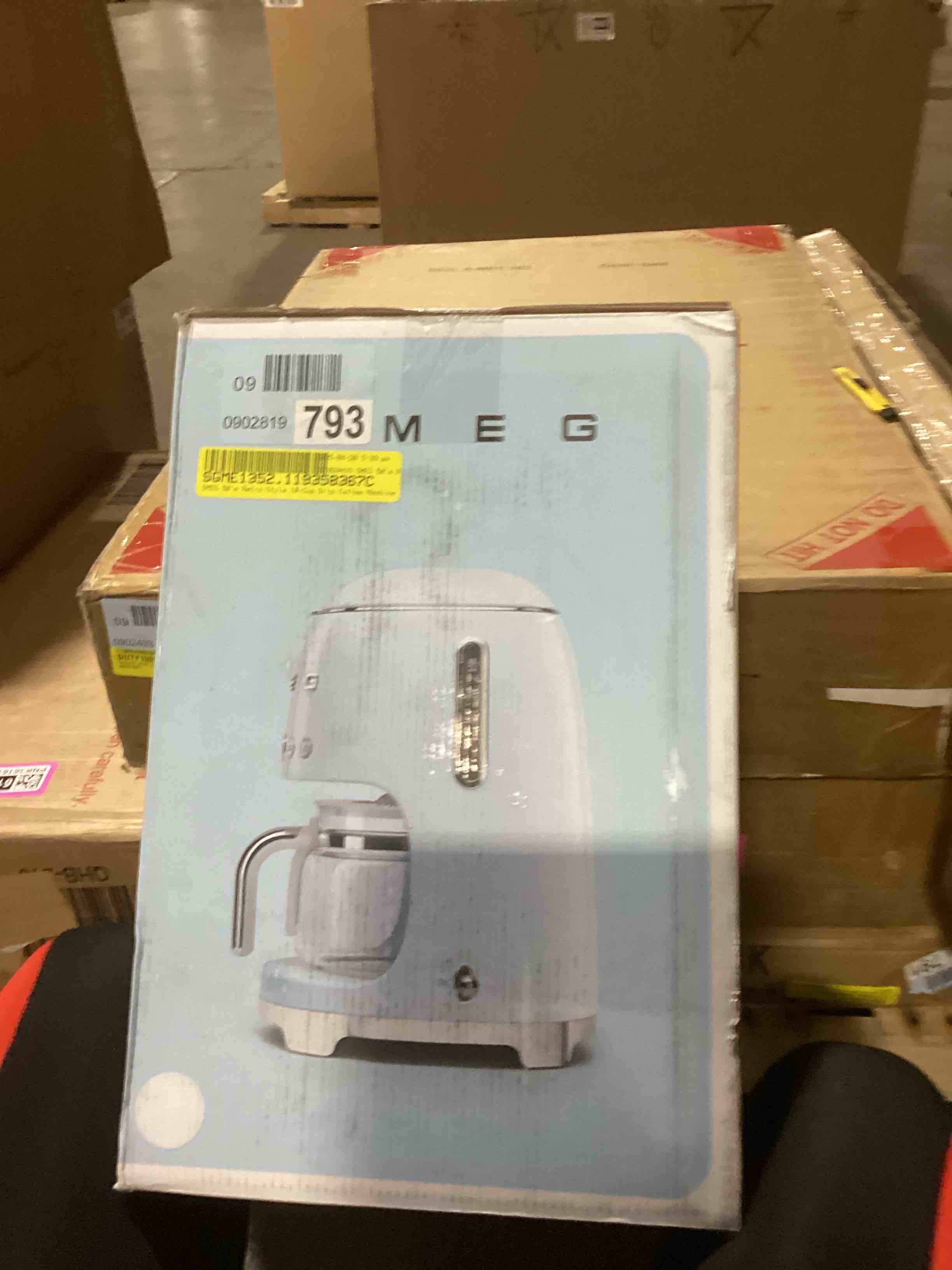 https://s3.amazonaws.com/lotting-images-prod/bidfta/PNK3616121_1745928413436.jpeg