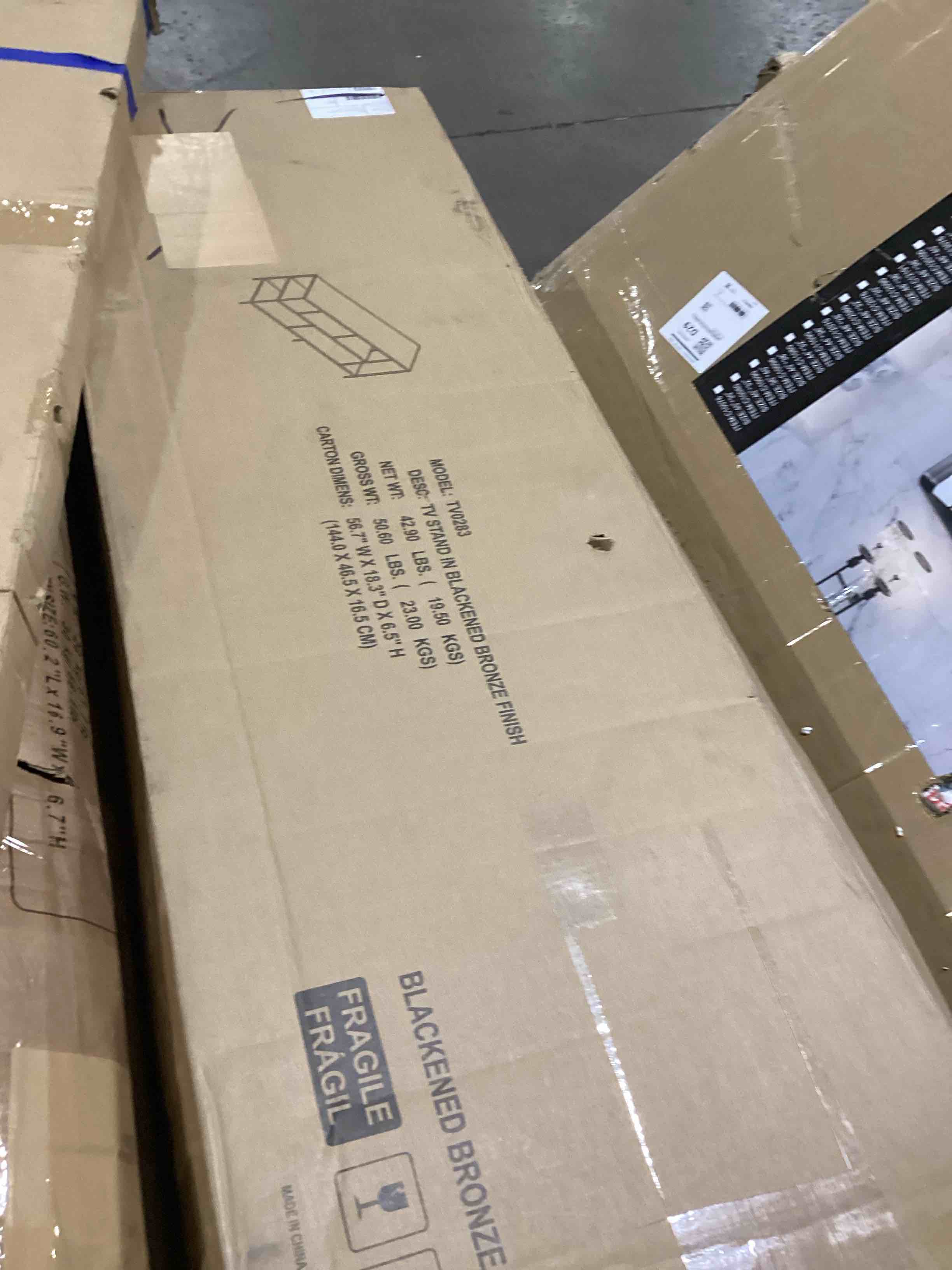 https://s3.amazonaws.com/lotting-images-prod/bidfta/PNK3616195_1746016405229.jpeg