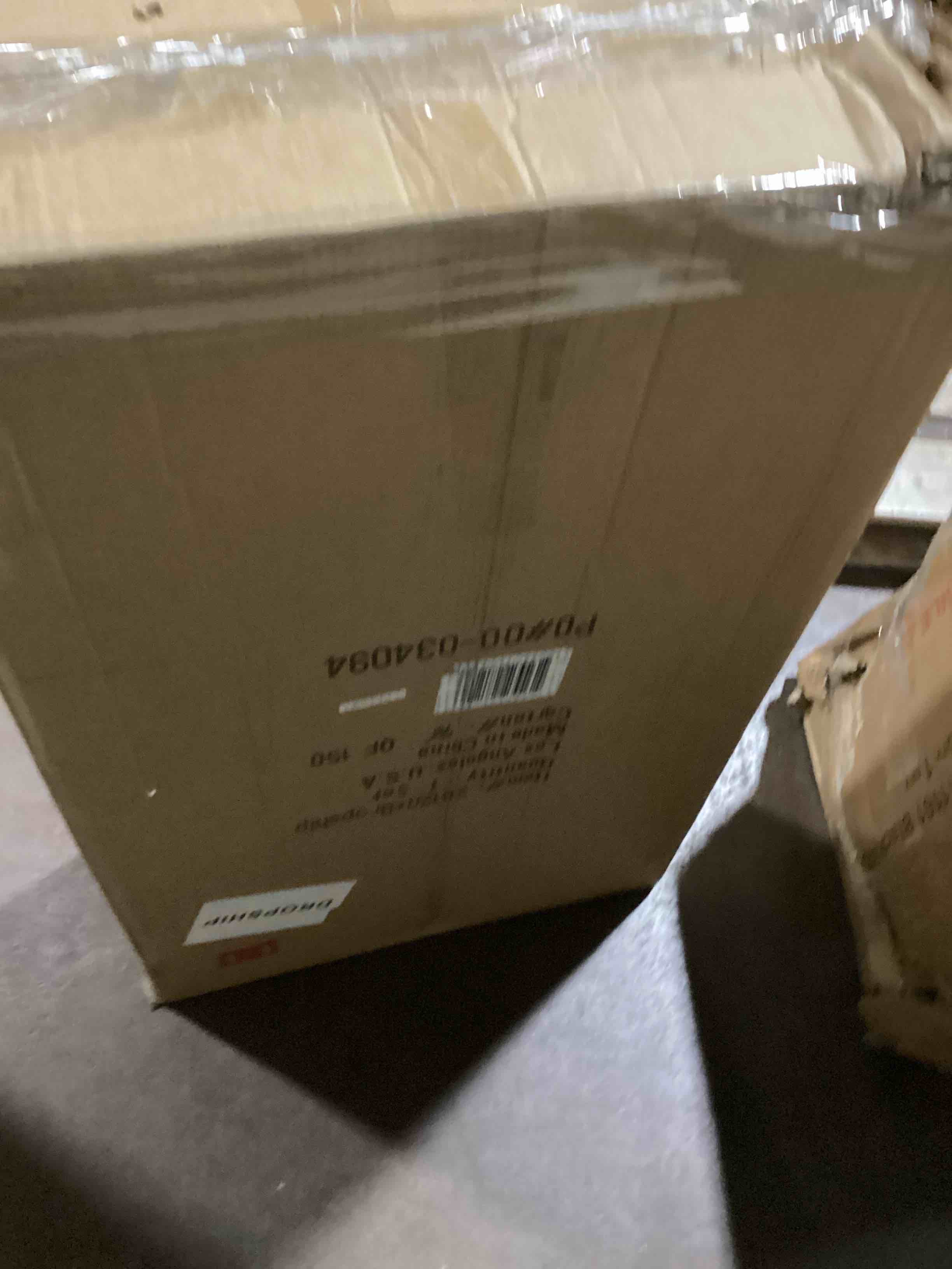 https://s3.amazonaws.com/lotting-images-prod/bidfta/PNK3616267_1746098267206.jpeg