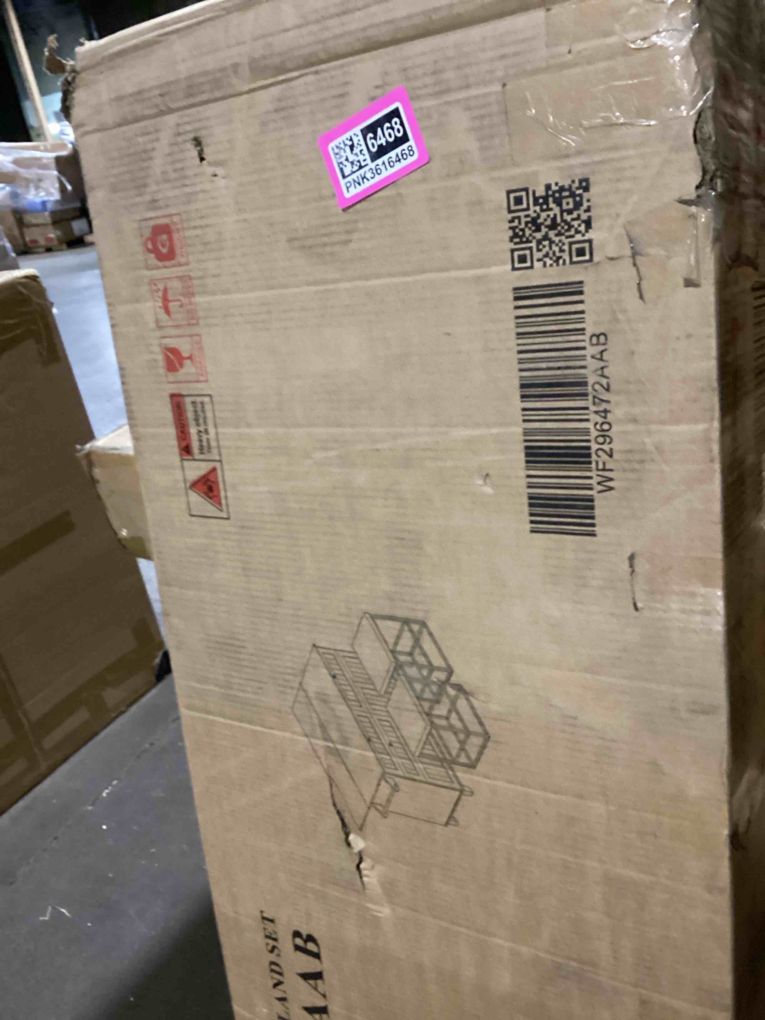 https://s3.amazonaws.com/lotting-images-prod/bidfta/PNK3616468_1746195348556.jpeg