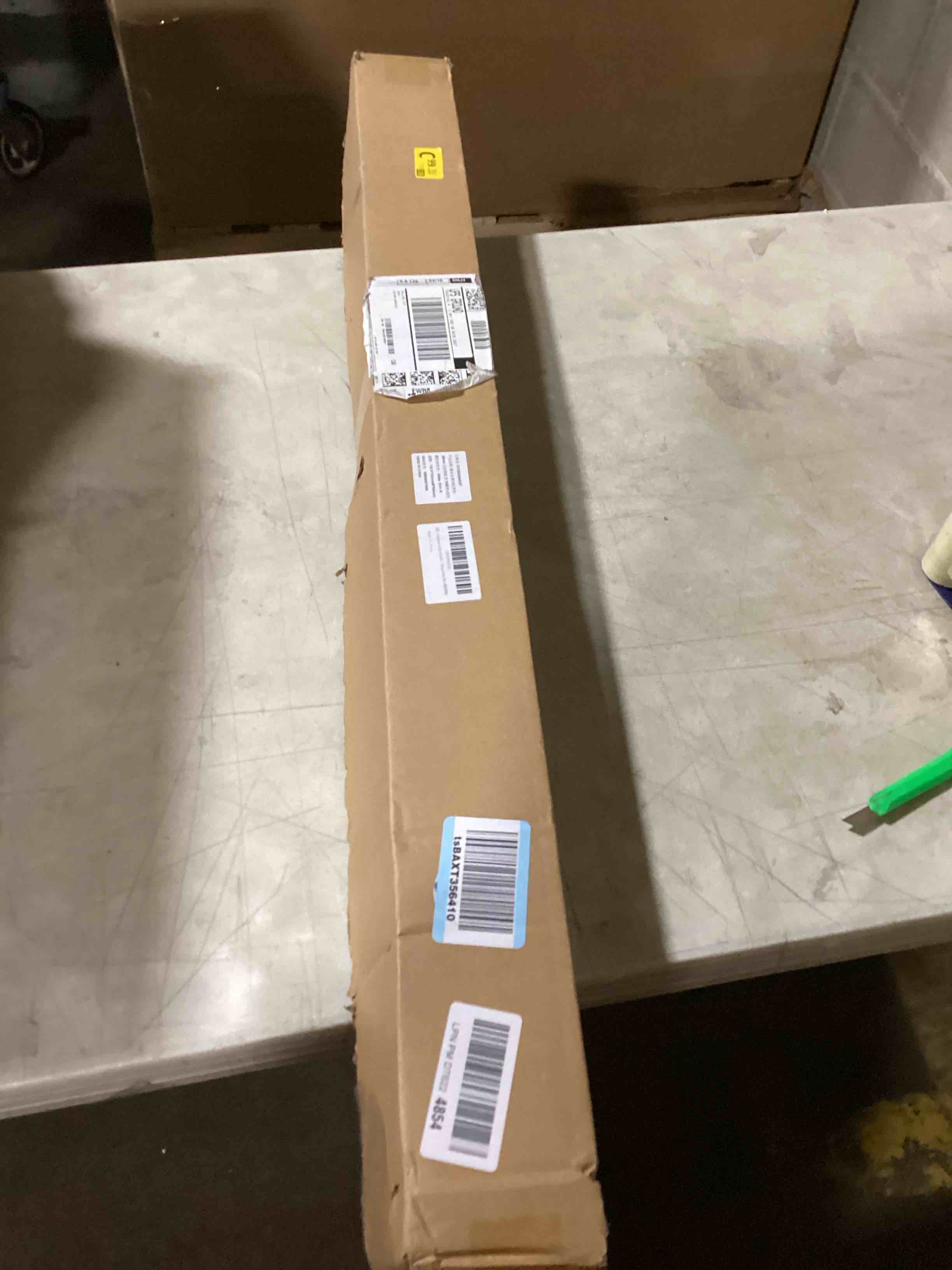 https://s3.amazonaws.com/lotting-images-prod/bidfta/PNK3616741_1746807193982.jpeg