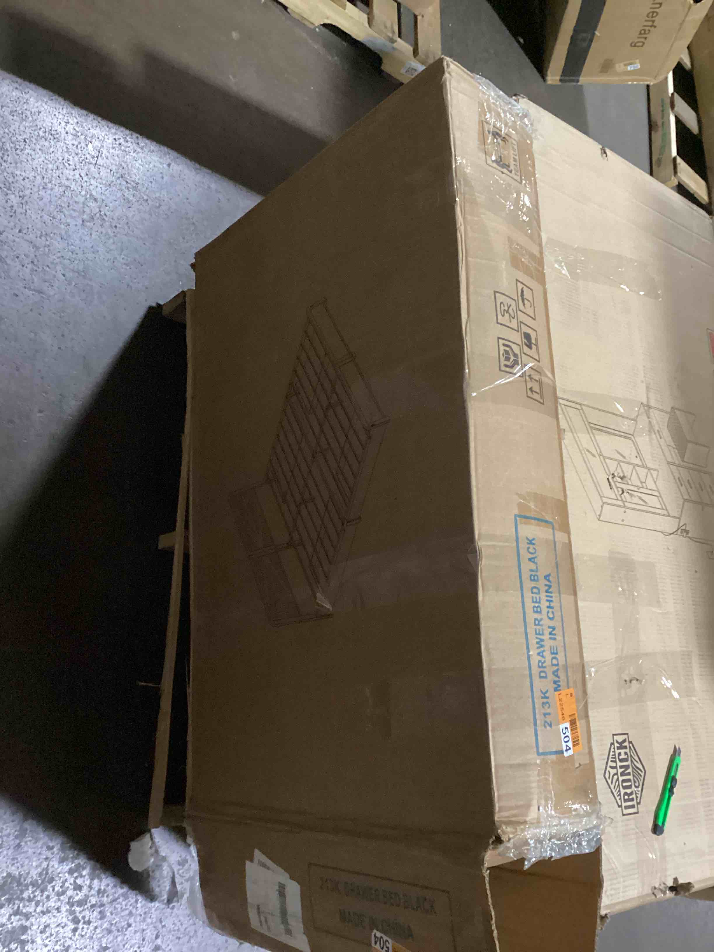https://s3.amazonaws.com/lotting-images-prod/bidfta/PNK3616778_1746794413018.jpeg