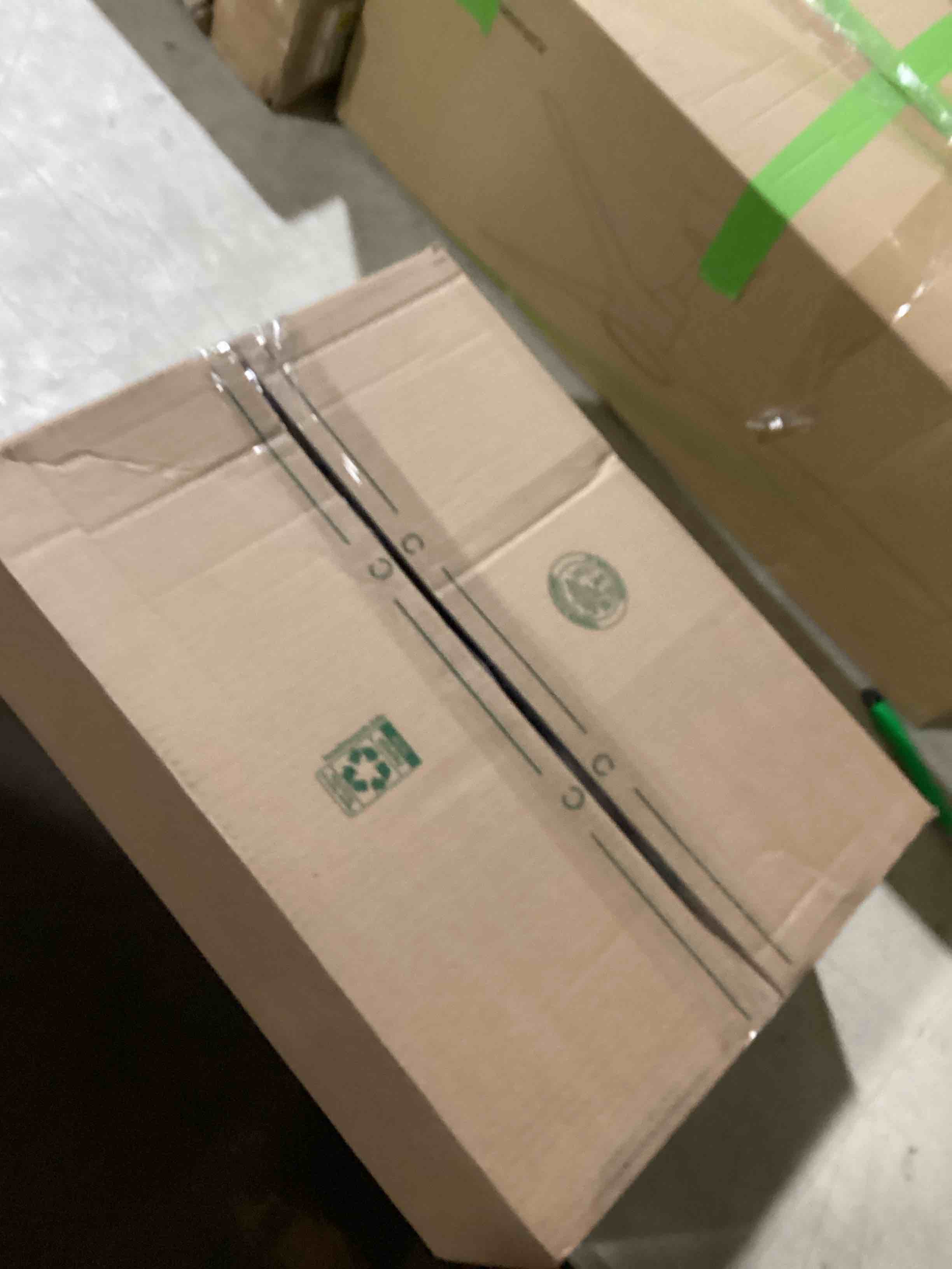 https://s3.amazonaws.com/lotting-images-prod/bidfta/PNK3616815_1746817860174.jpeg