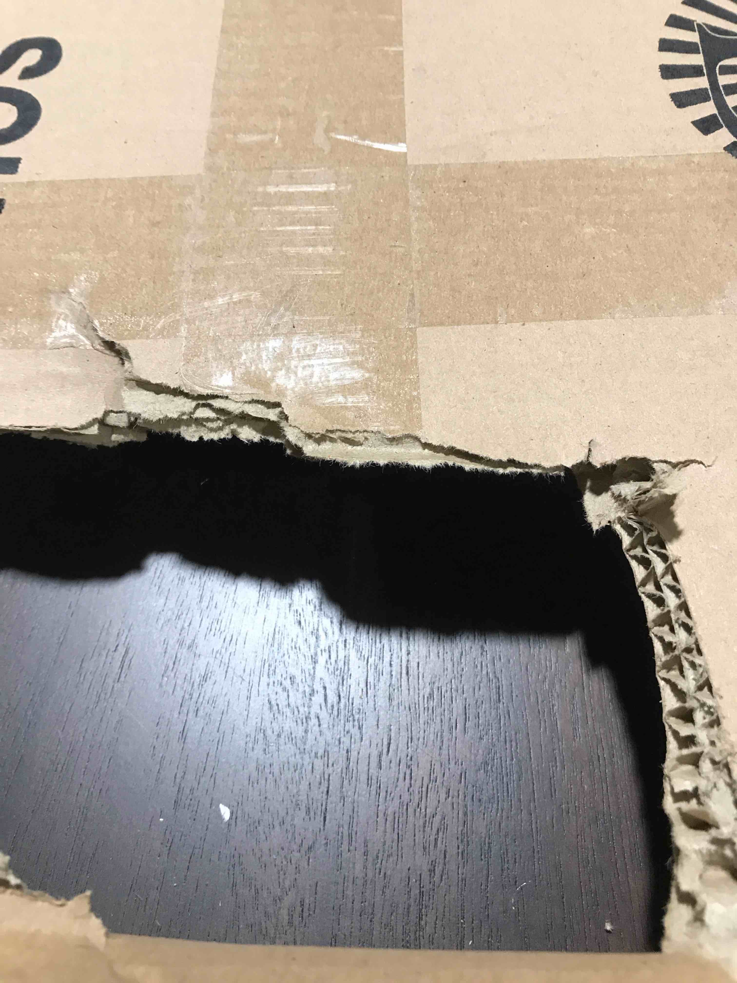 https://s3.amazonaws.com/lotting-images-prod/bidfta/PNK3619458_1746189433082.jpeg