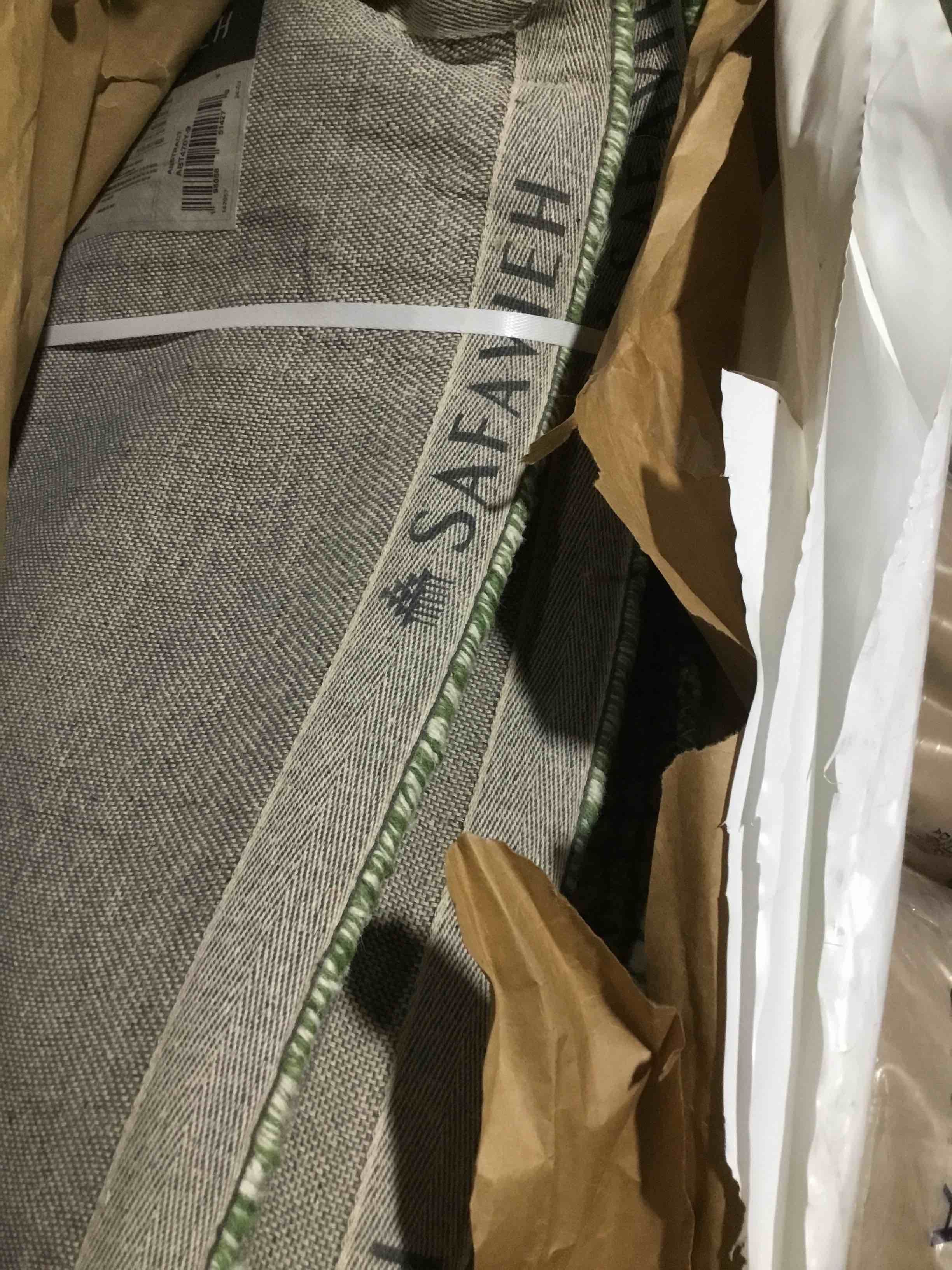https://s3.amazonaws.com/lotting-images-prod/bidfta/PNK3619641_1746535579944.jpeg