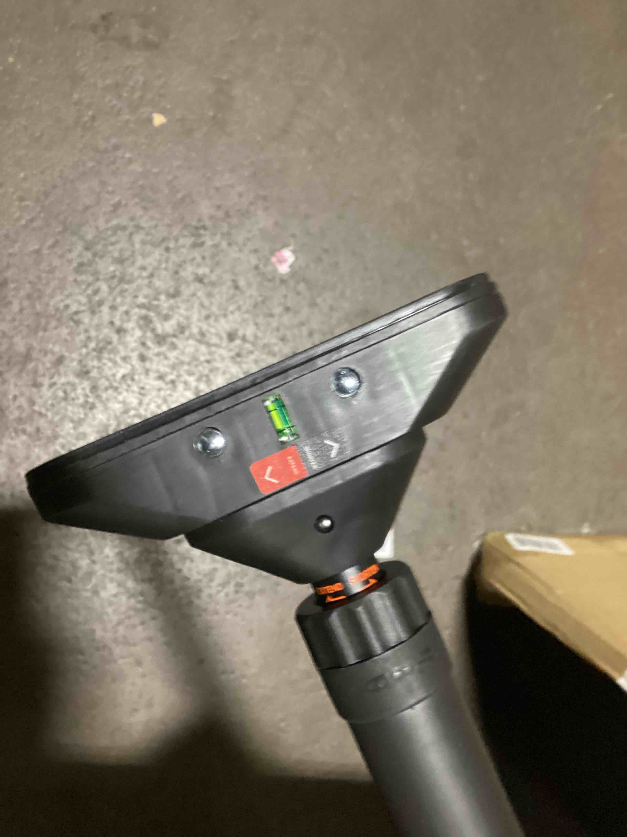https://s3.amazonaws.com/lotting-images-prod/bidfta/PNK3620271_1747412336442.jpeg